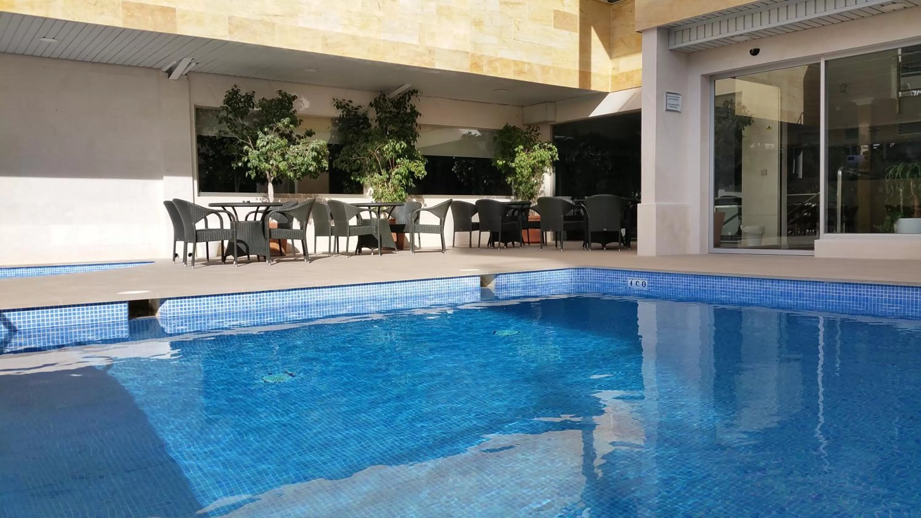 Swimming pool in Hotel Carlos I
