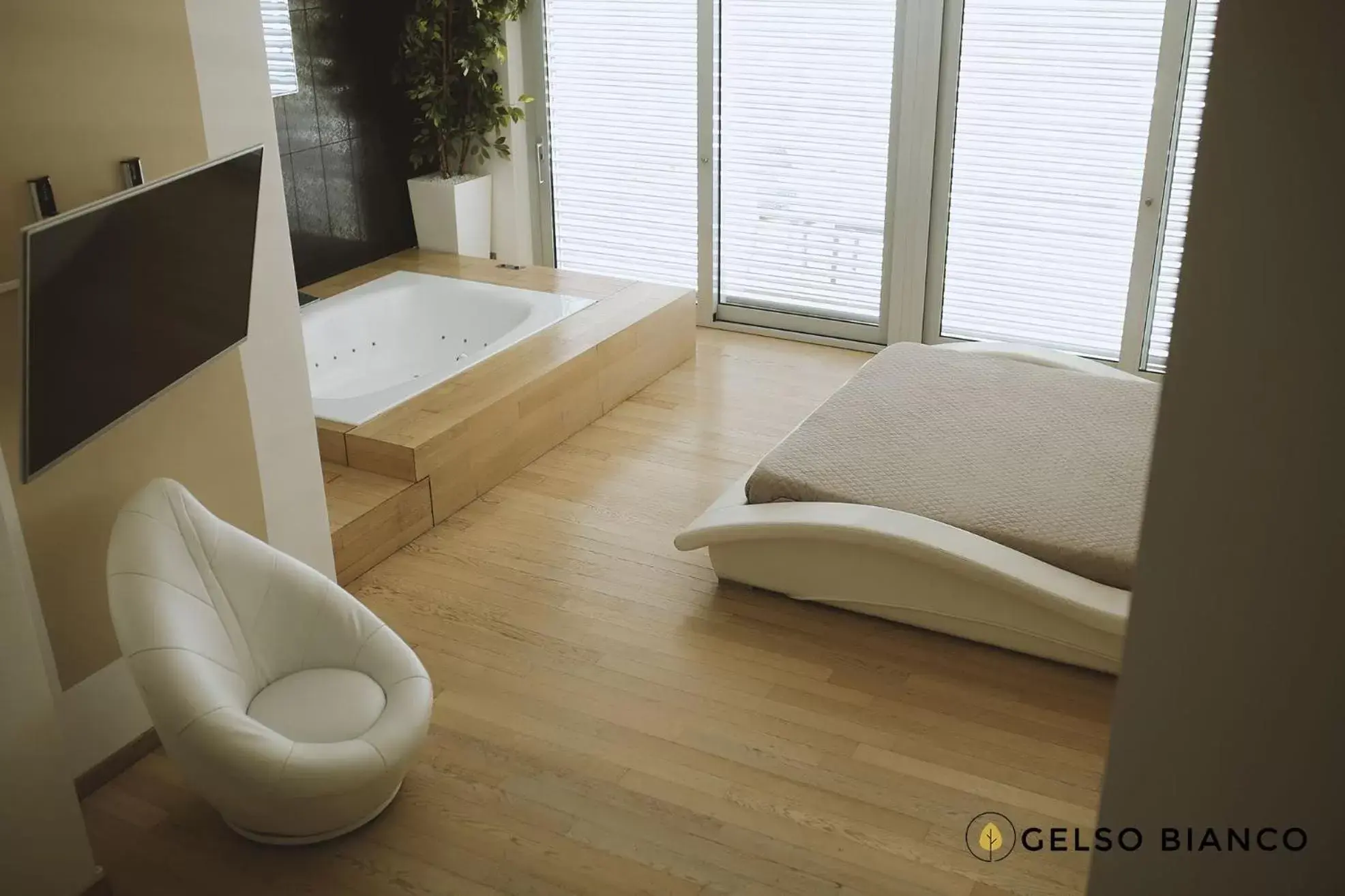 Suite with Hot Tub in Gelso Bianco Country Resort Suite with Hot Tub in Gelso Bianco Country Resort