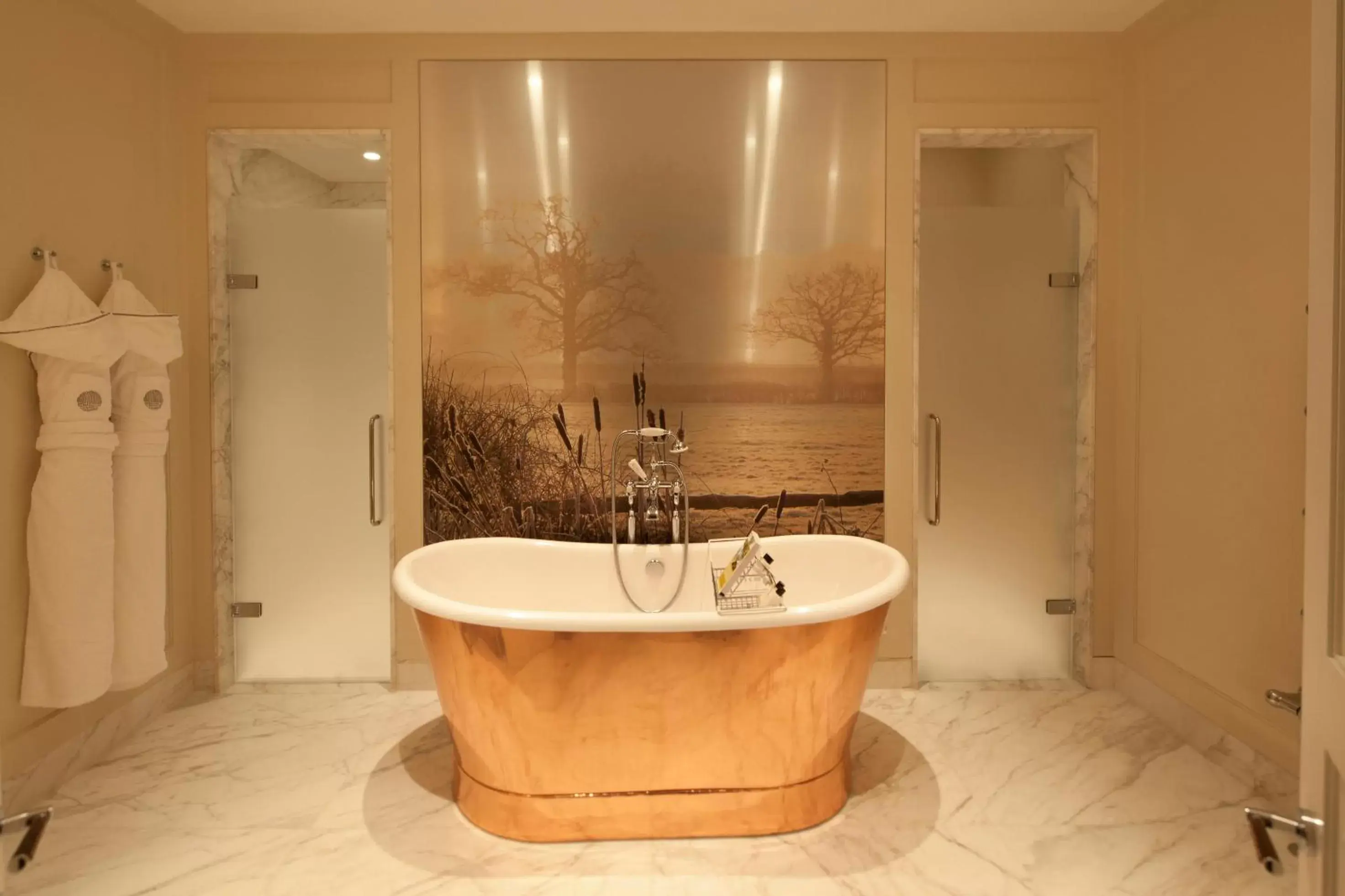 Bathroom in Coworth Park - Dorchester Collection