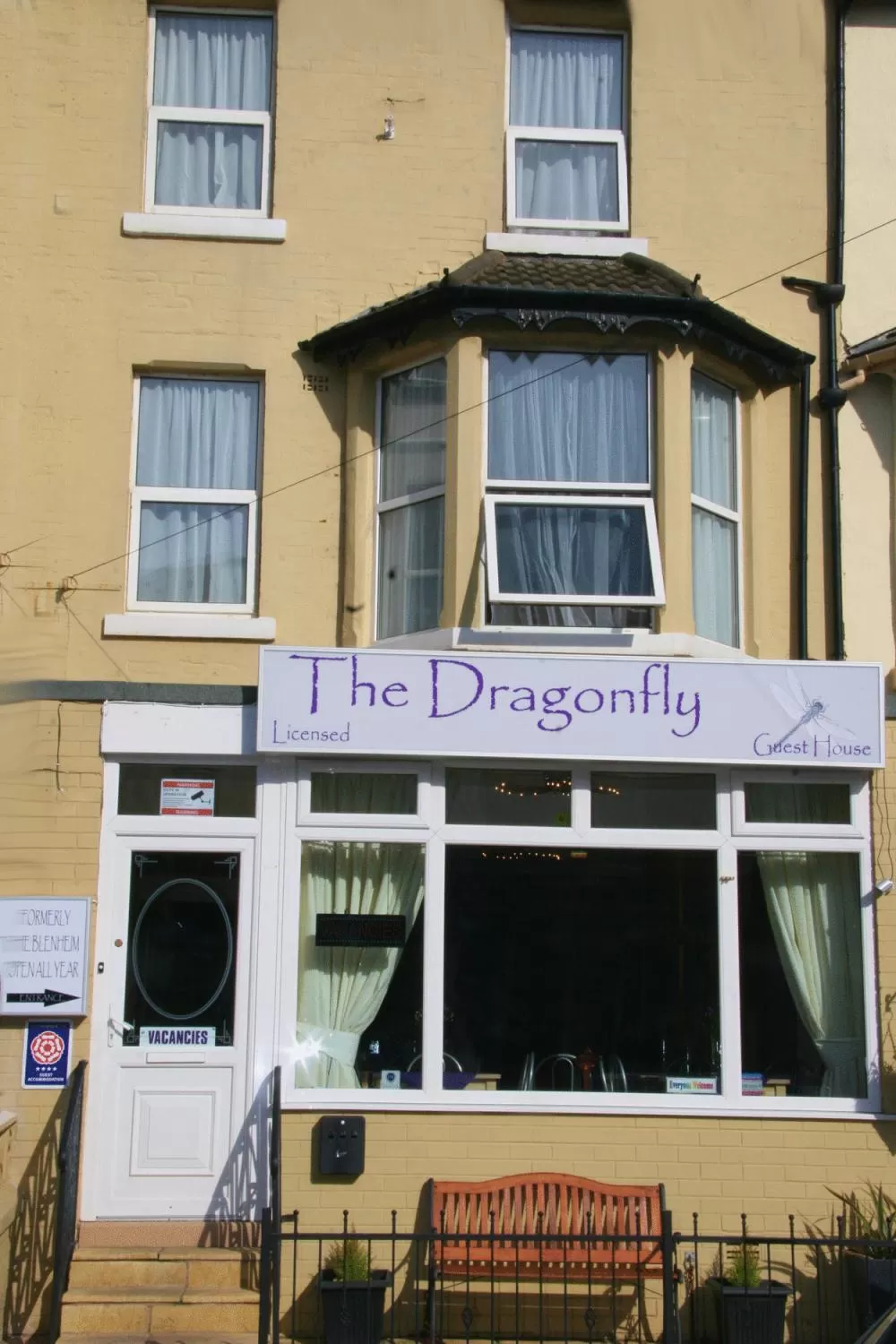 Facade/entrance in The Dragonfly