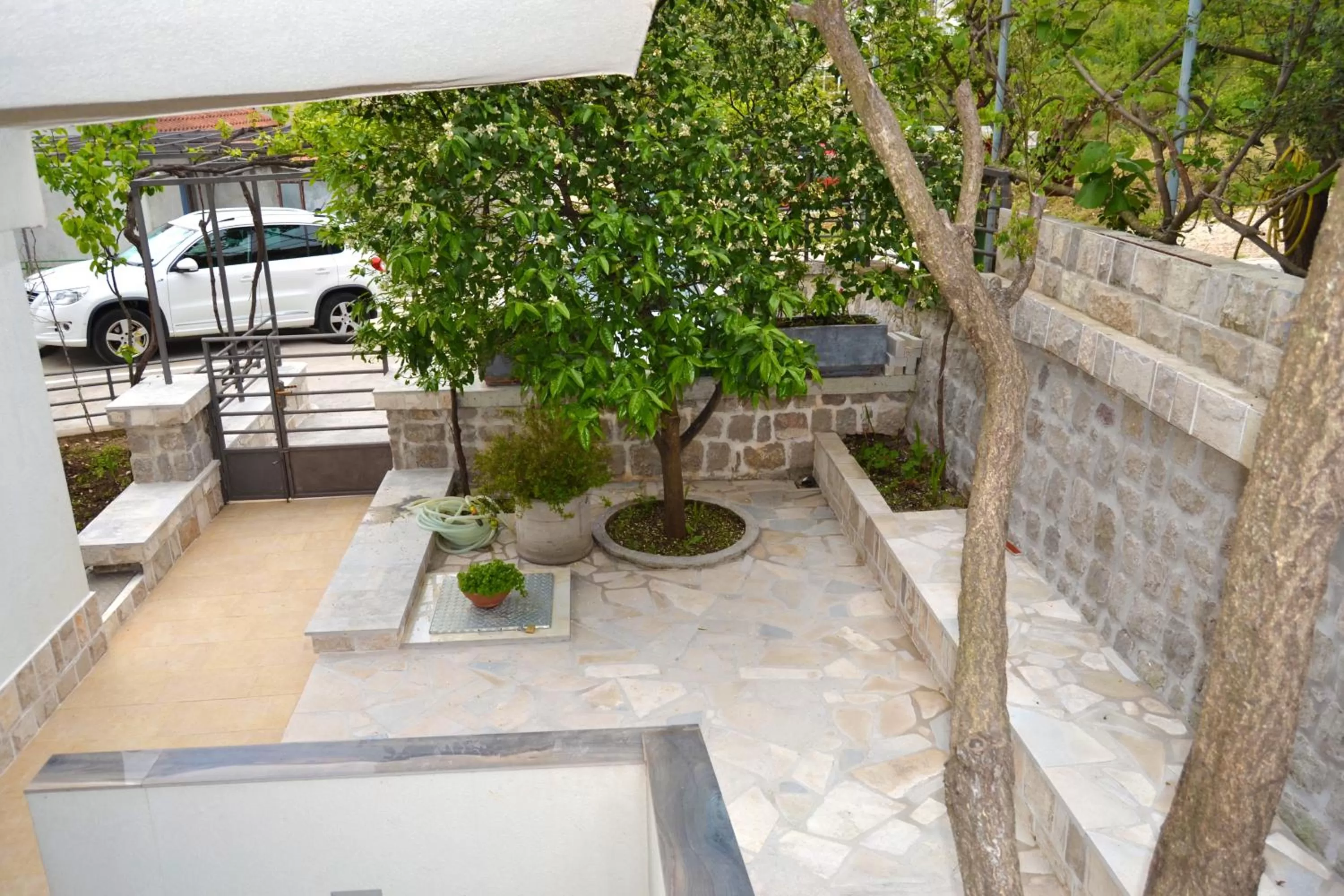 Patio, BBQ Facilities in Tivat Apartments