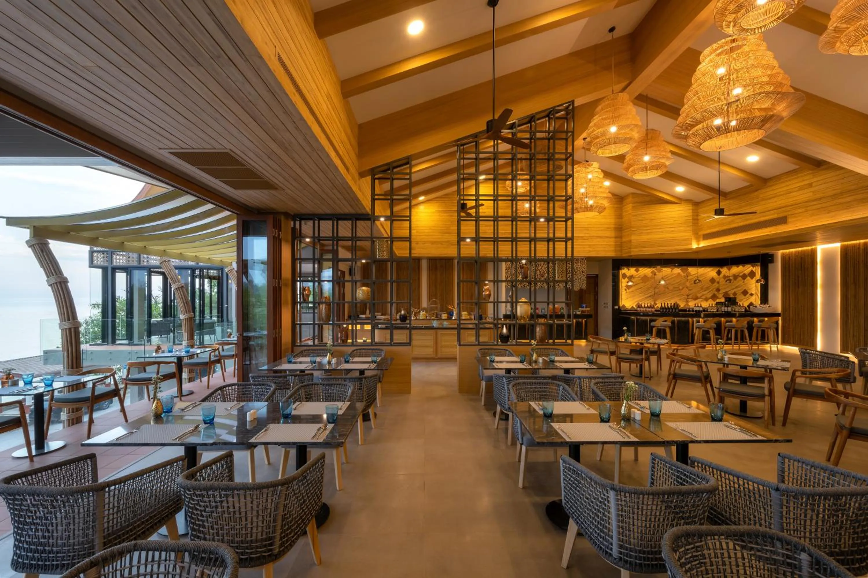 Restaurant/places to eat in SINAE Phuket Luxury Hotel