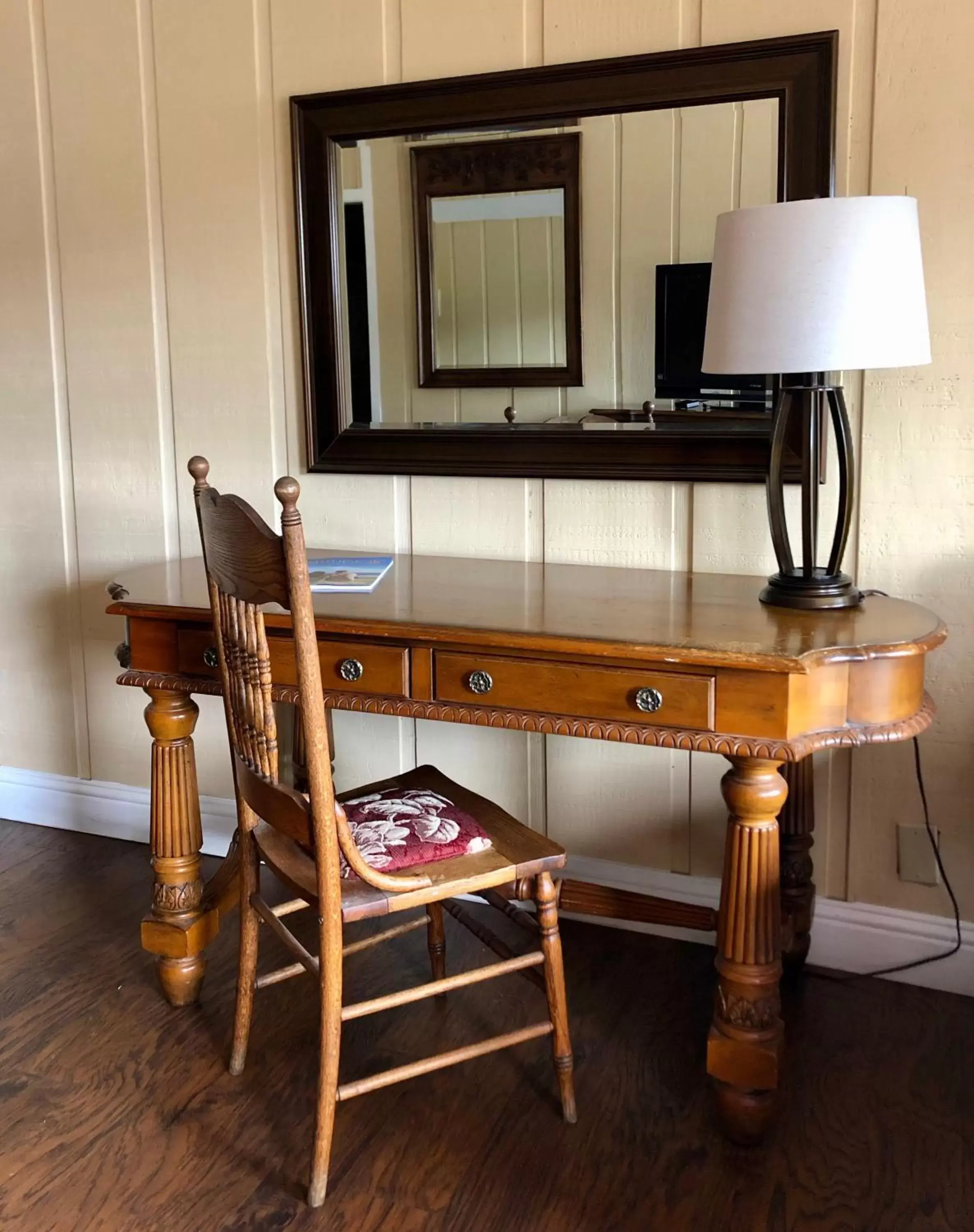 Seating area, Kitchen/Kitchenette in The M Solvang