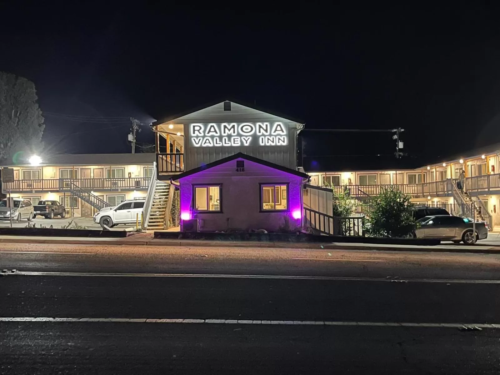 Property building in Ramona Valley Inn