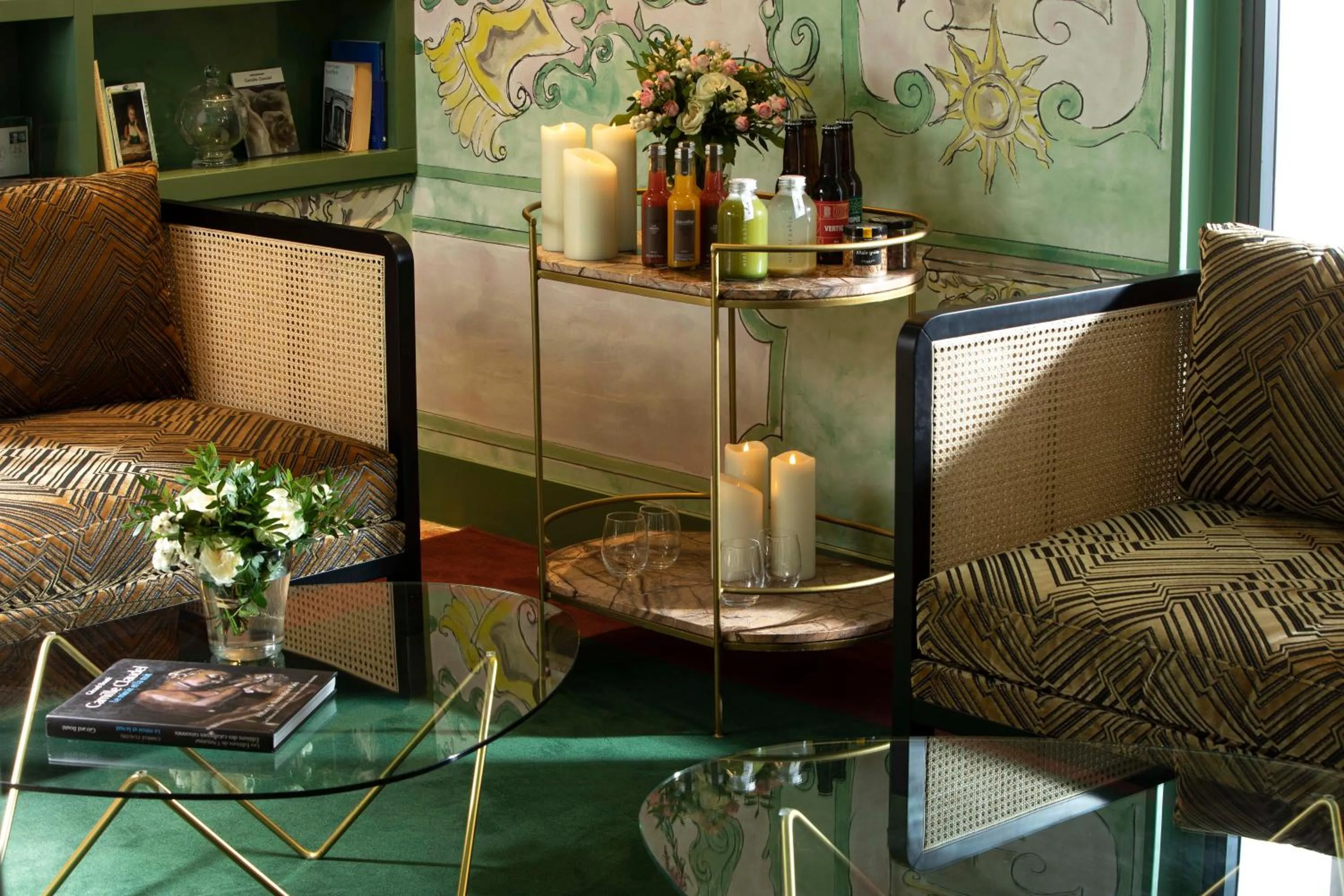 Lobby or reception in Hotel des Deux-Iles - Notre-Dame