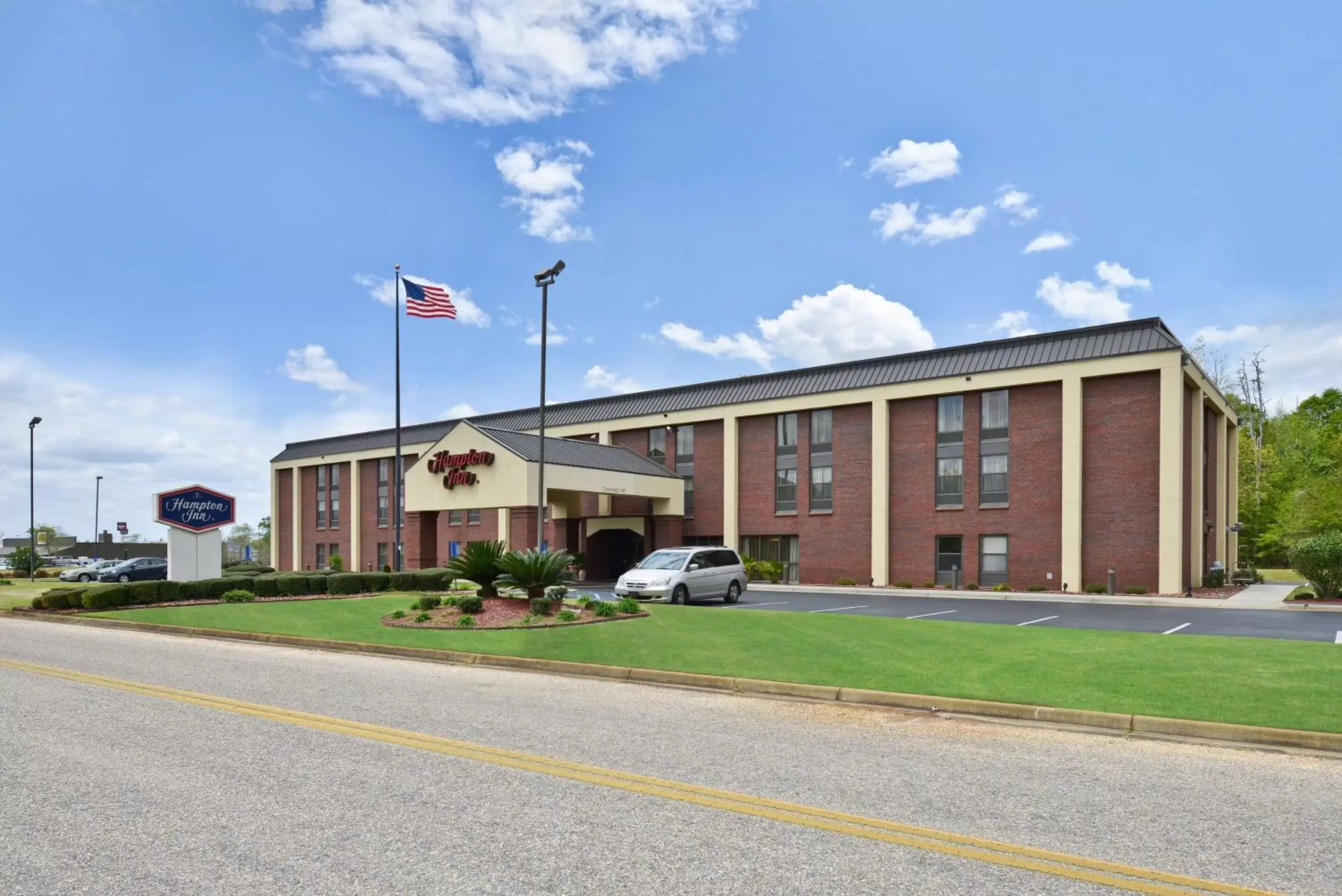 Property Building in Hampton Inn - Greenville