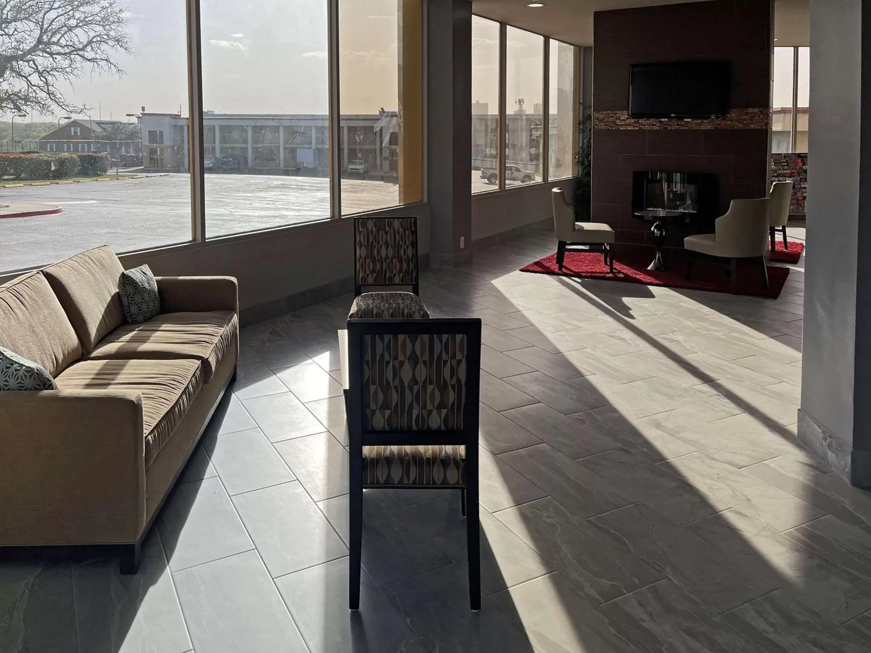 Lobby or reception, Seating Area in Quality Inn Fort Worth - Downtown East