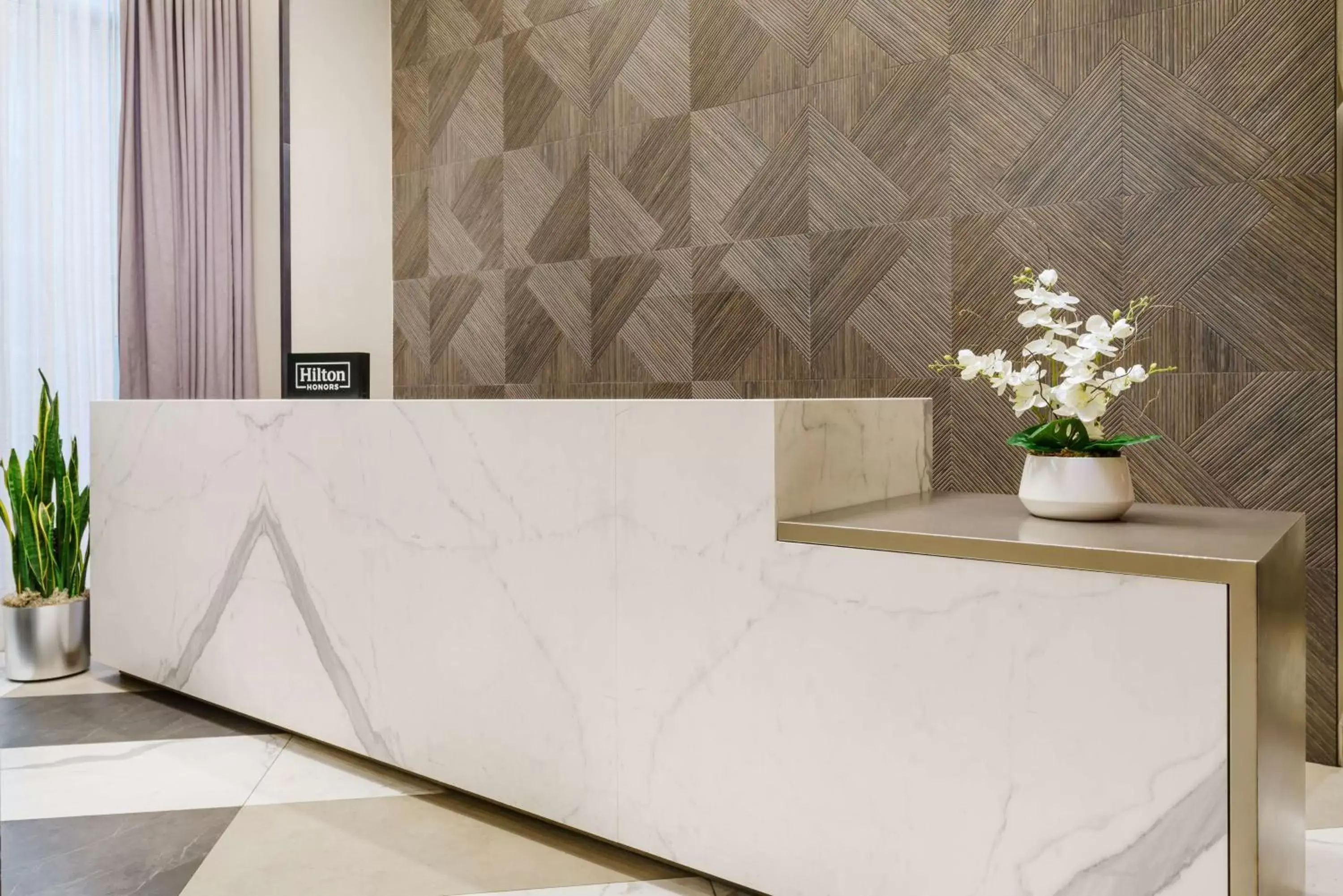 Lobby or reception, Bathroom in DoubleTree by Hilton Hotel New York City - Chelsea