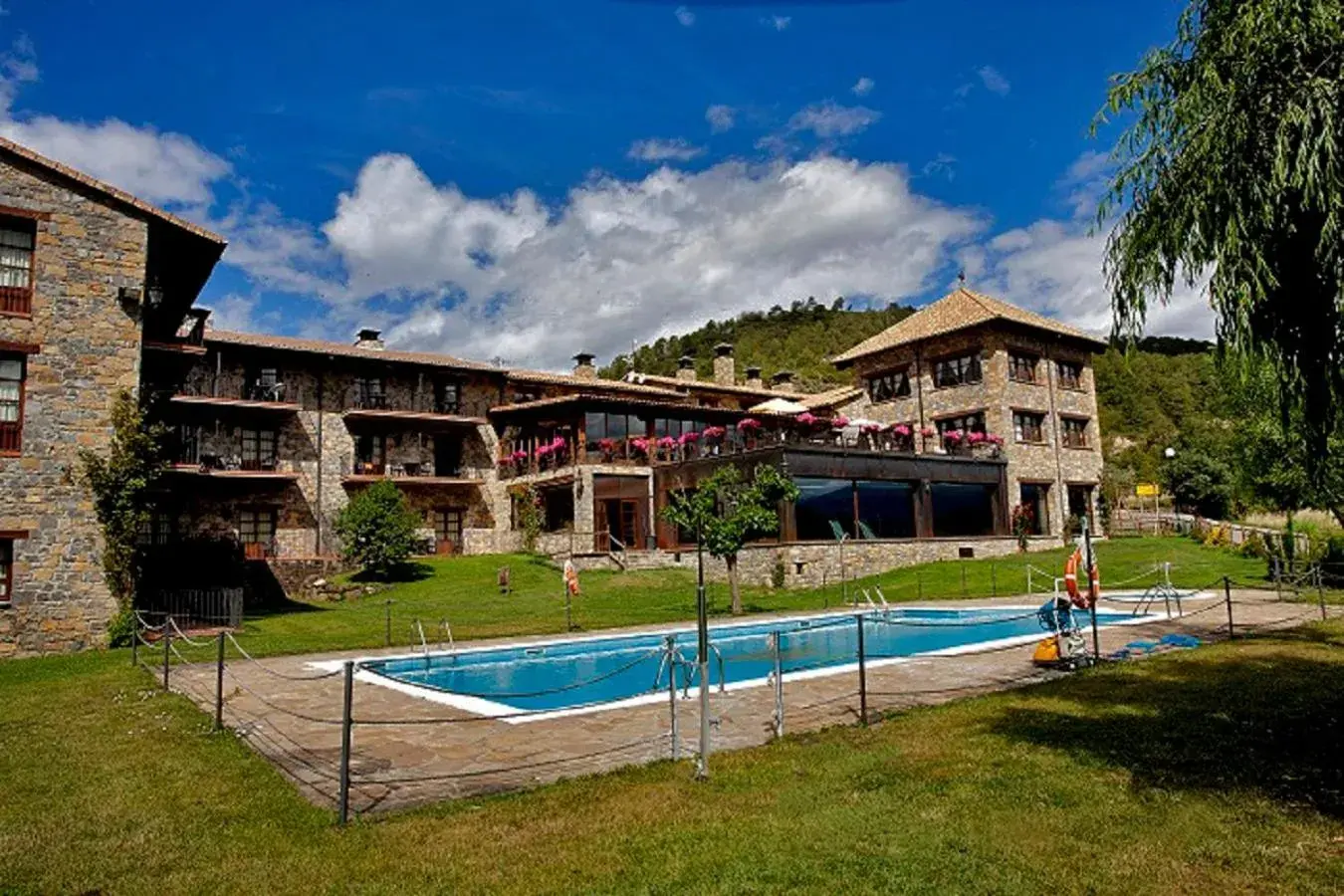 Property building, Swimming Pool in Hotel & SPA Peña Montañesa