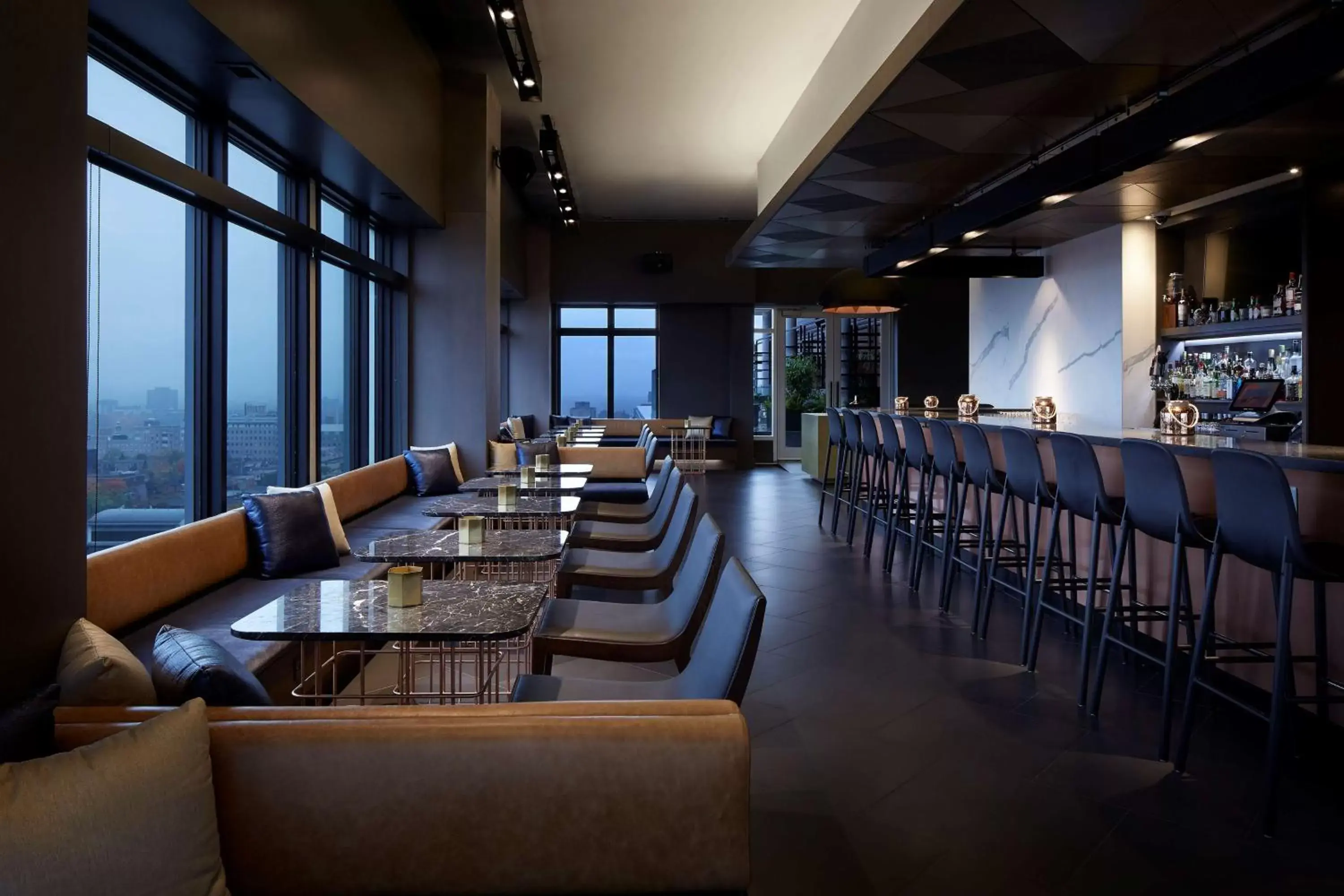 Lounge or bar in Andaz Ottawa Byward Market-a concept by Hyatt