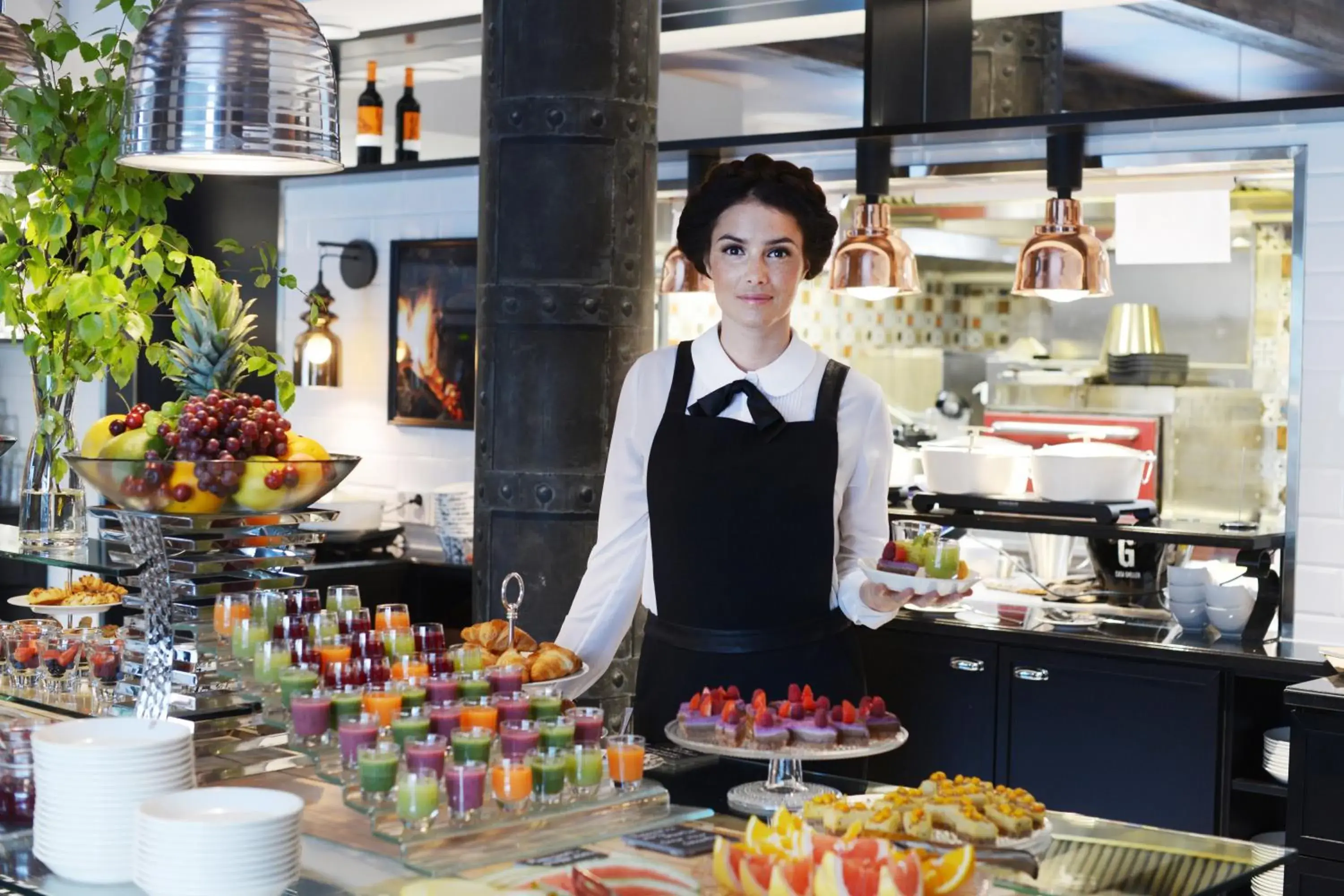 Staff, Food in Arctic Light Hotel