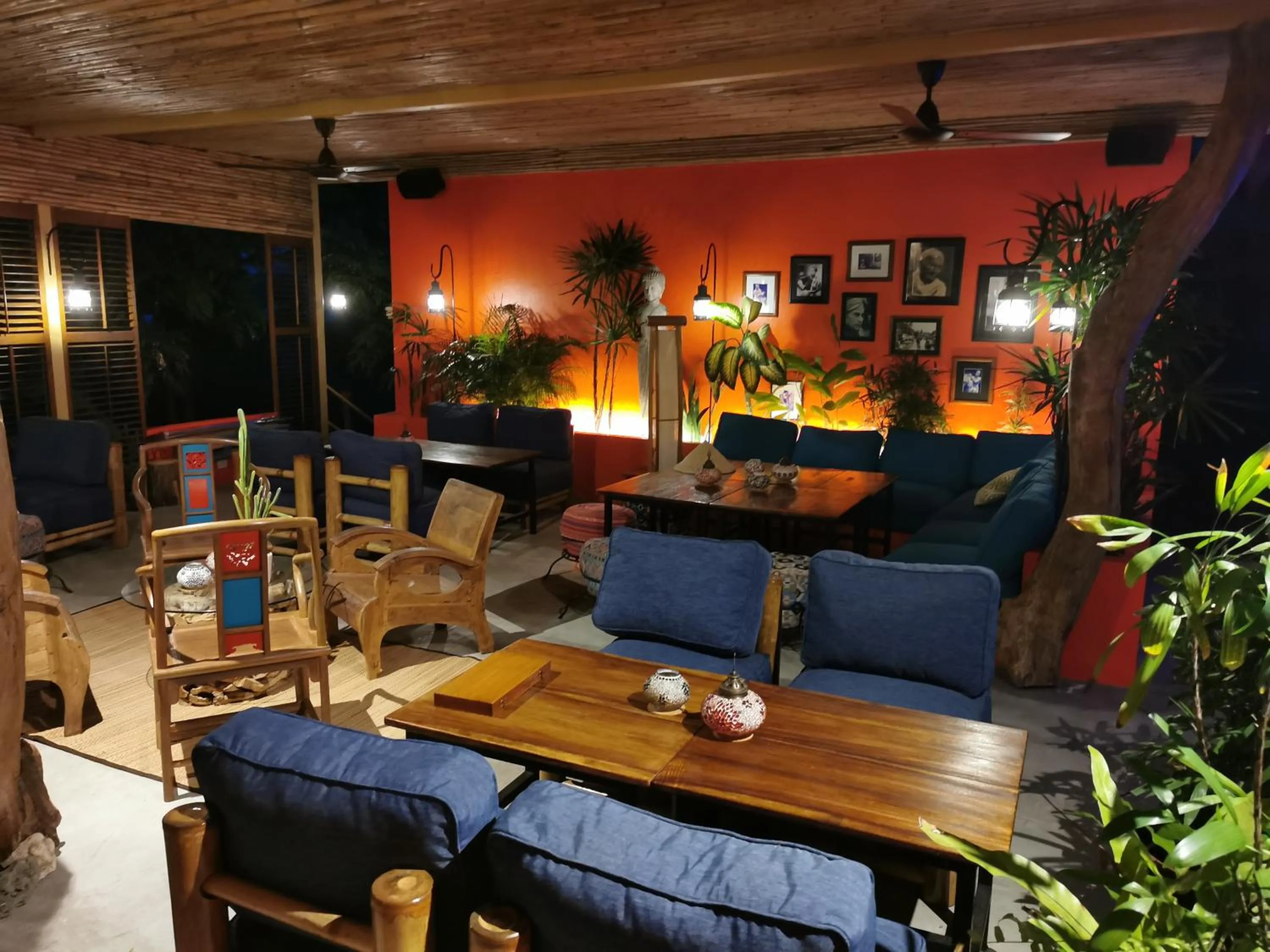 Communal lounge/ TV room in Baan Sukreep Resort