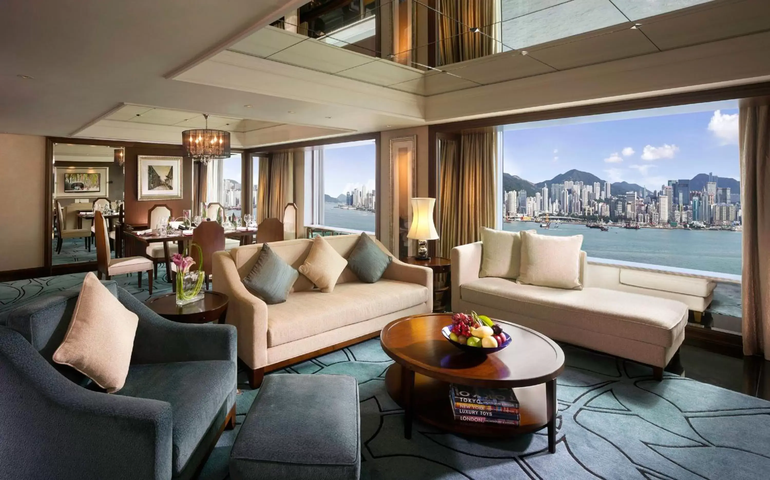 Photo of the whole room, Seating Area in InterContinental Grand Stanford Hong Kong, an IHG Hotel