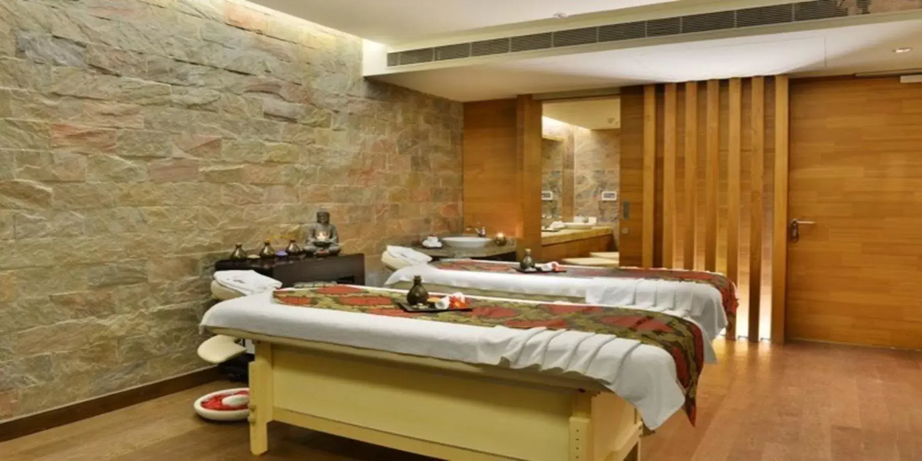 Spa and wellness centre/facilities in Crowne Plaza Ahmedabad City Centre, an IHG Hotel
