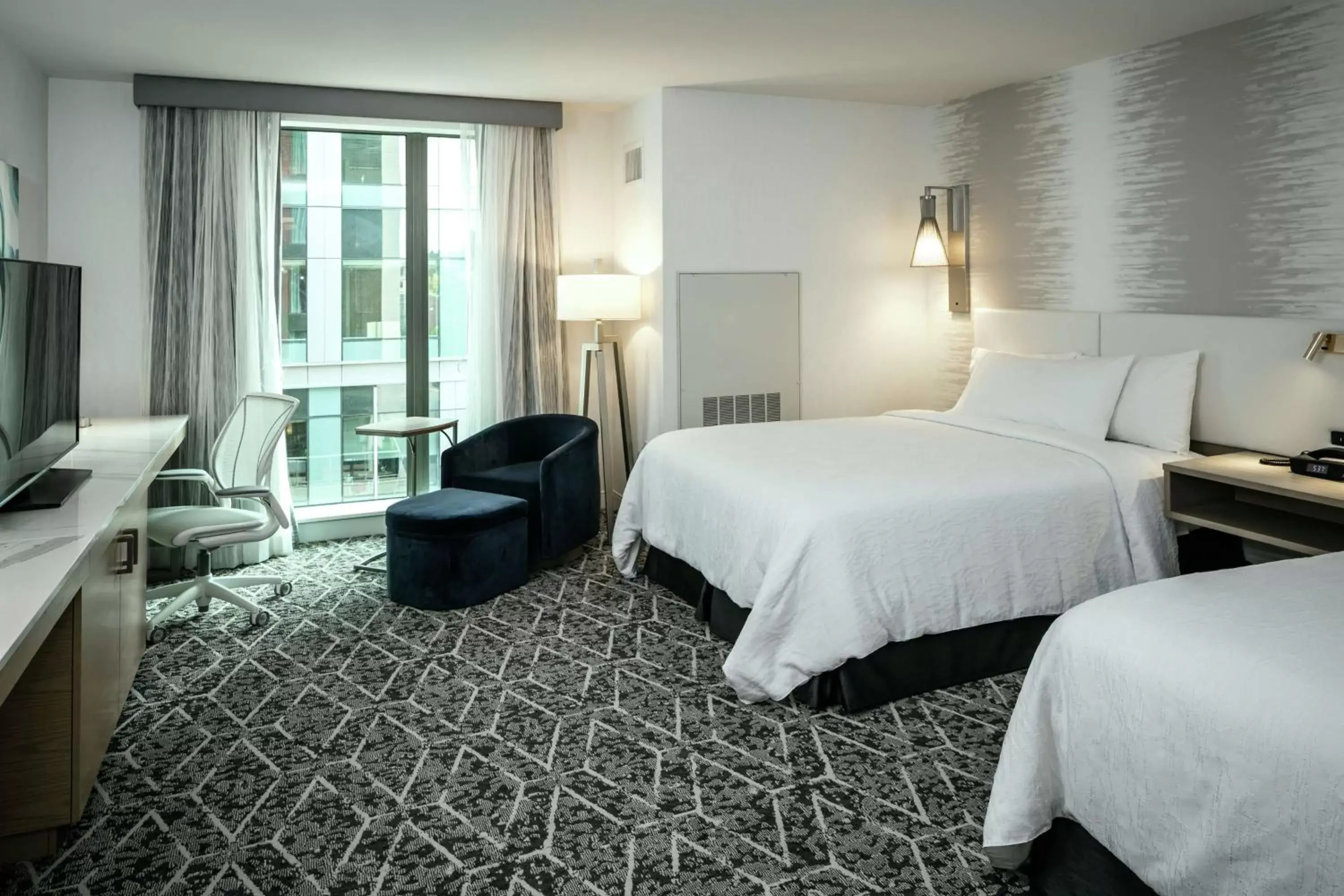 Bedroom, Bed in Hilton Garden Inn Seattle Bellevue Downtown, WA Bedroom, Bed in Hilton Garden Inn Seattle Bellevue Downtown, WA