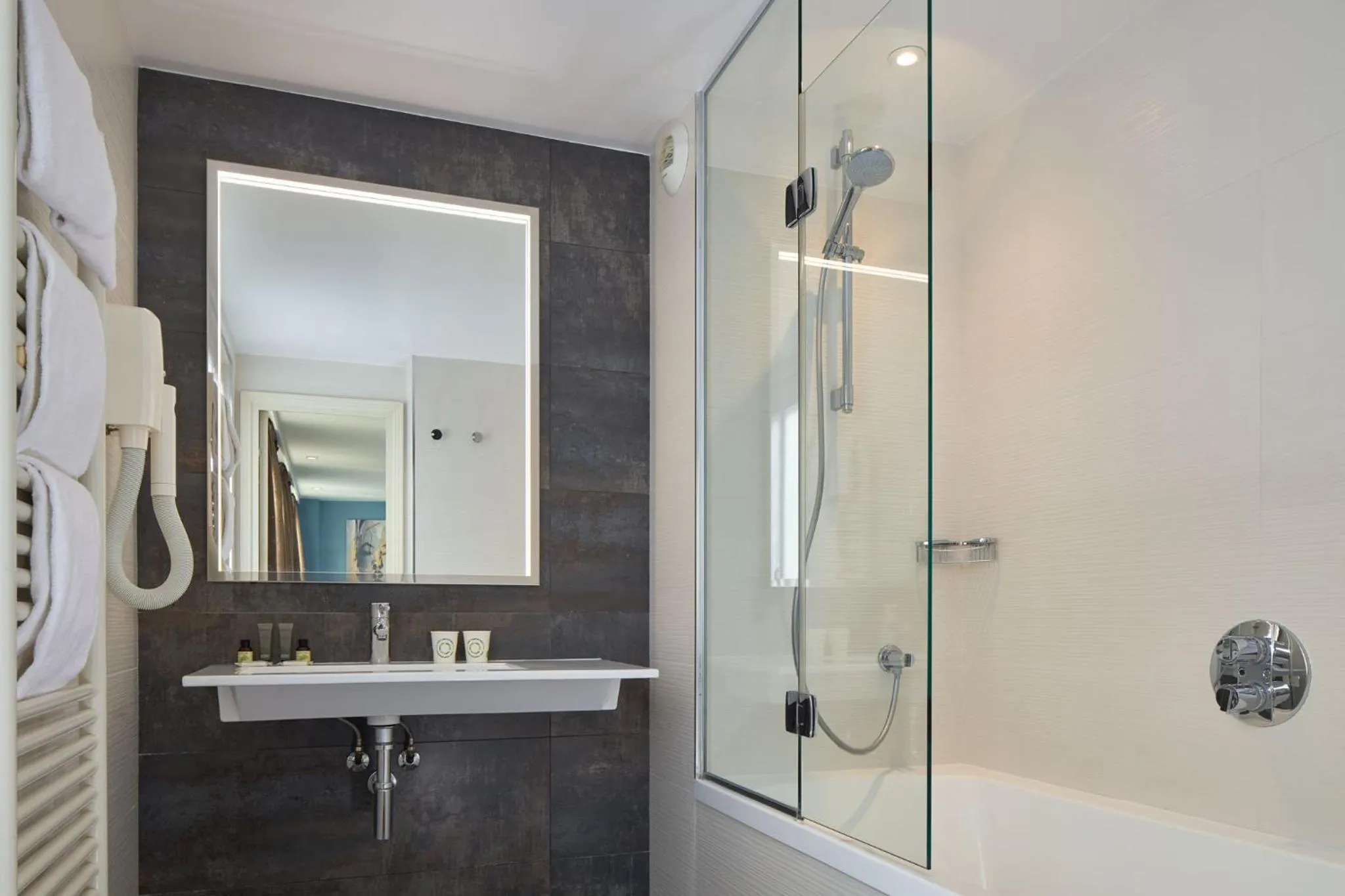 Bathroom in Grand Hôtel Malher