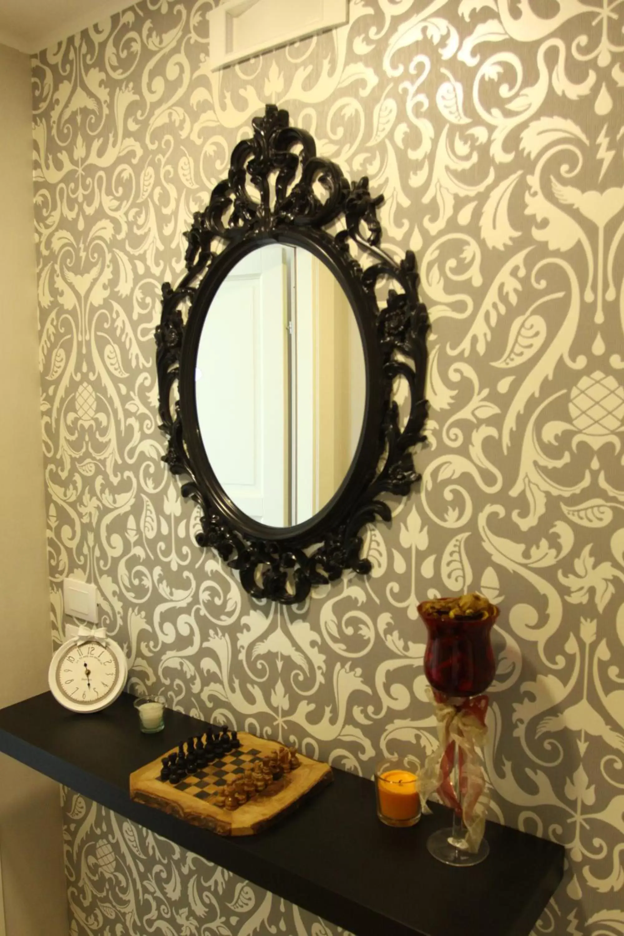Decorative detail, Bathroom in B&B Suite Cutelli