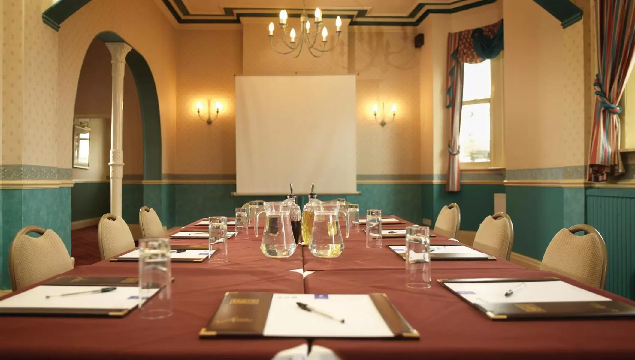Business facilities in Clifton Hotel