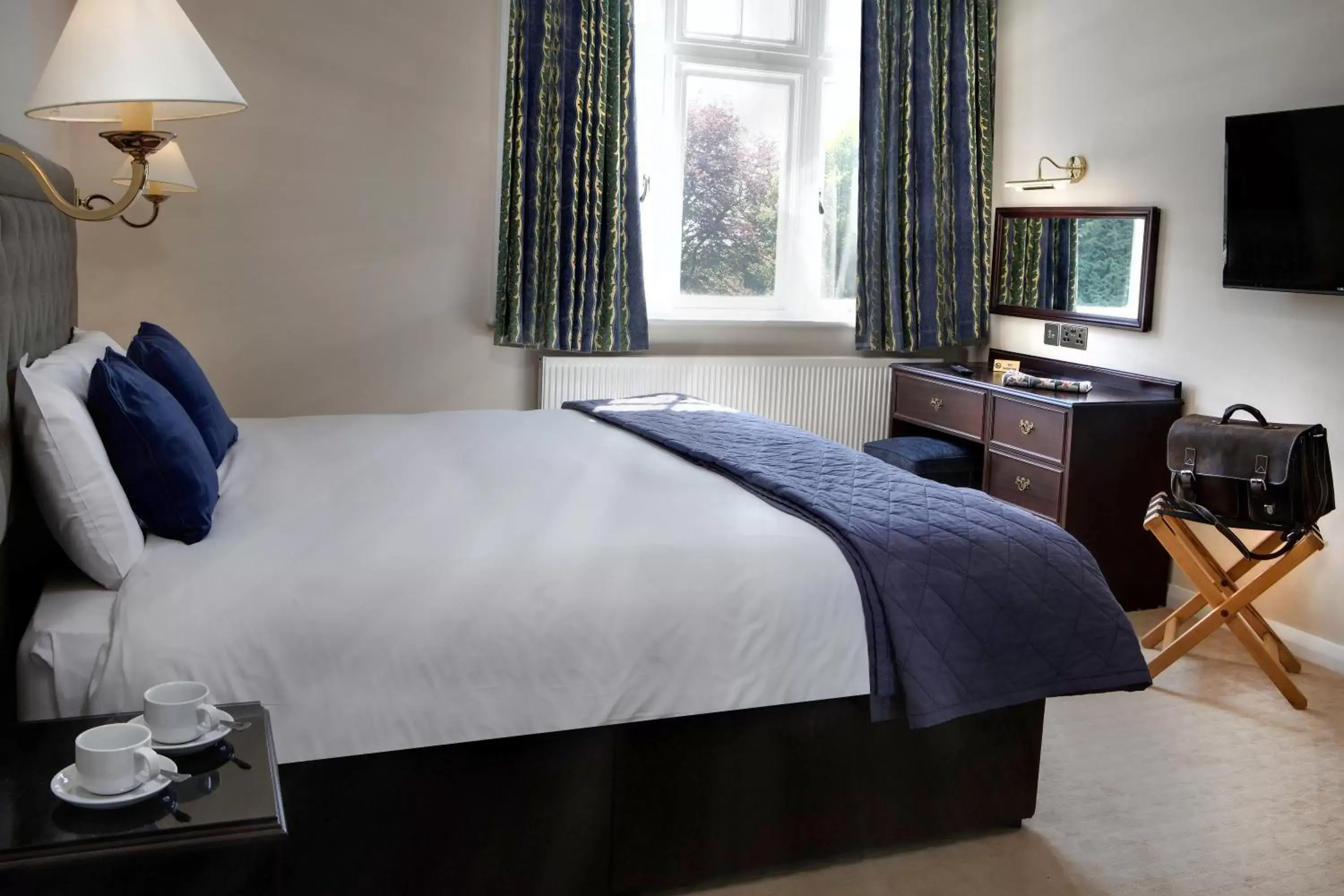 Bedroom, Bed in Bestwood Lodge Hotel