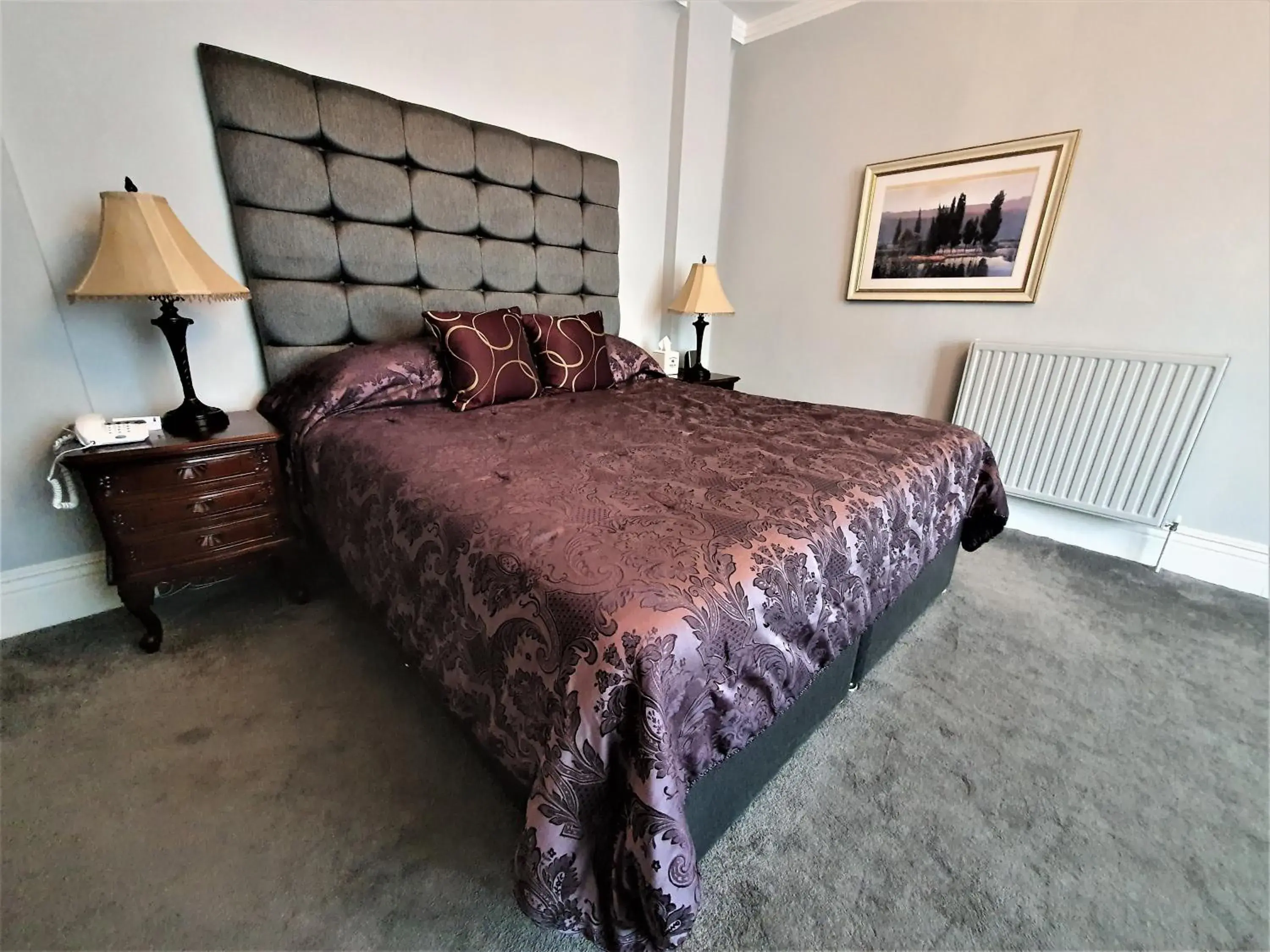 Bed in Nuthurst Grange Country House Hotel & Restaurant