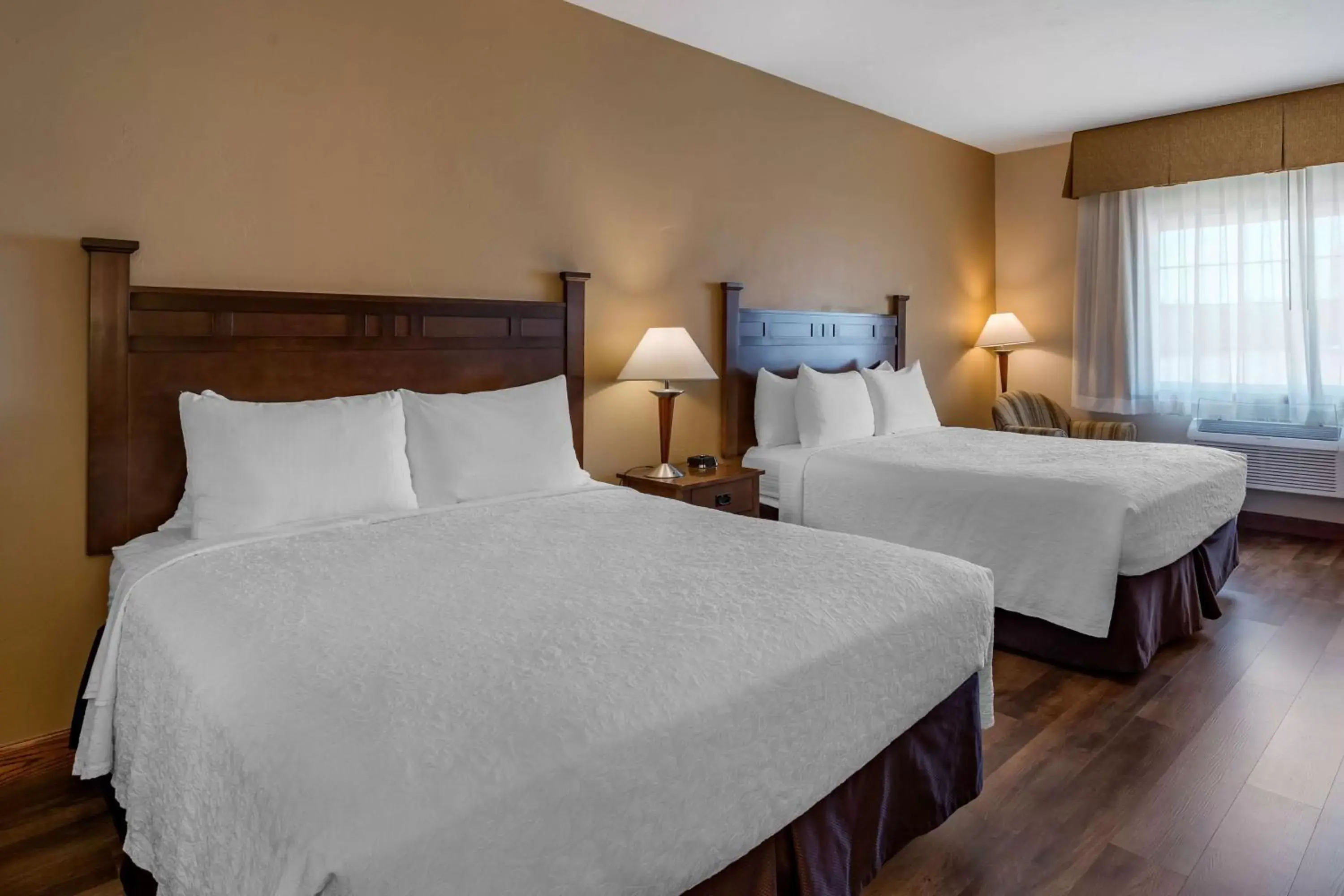 Bedroom, Bed in Best Western Desert Inn