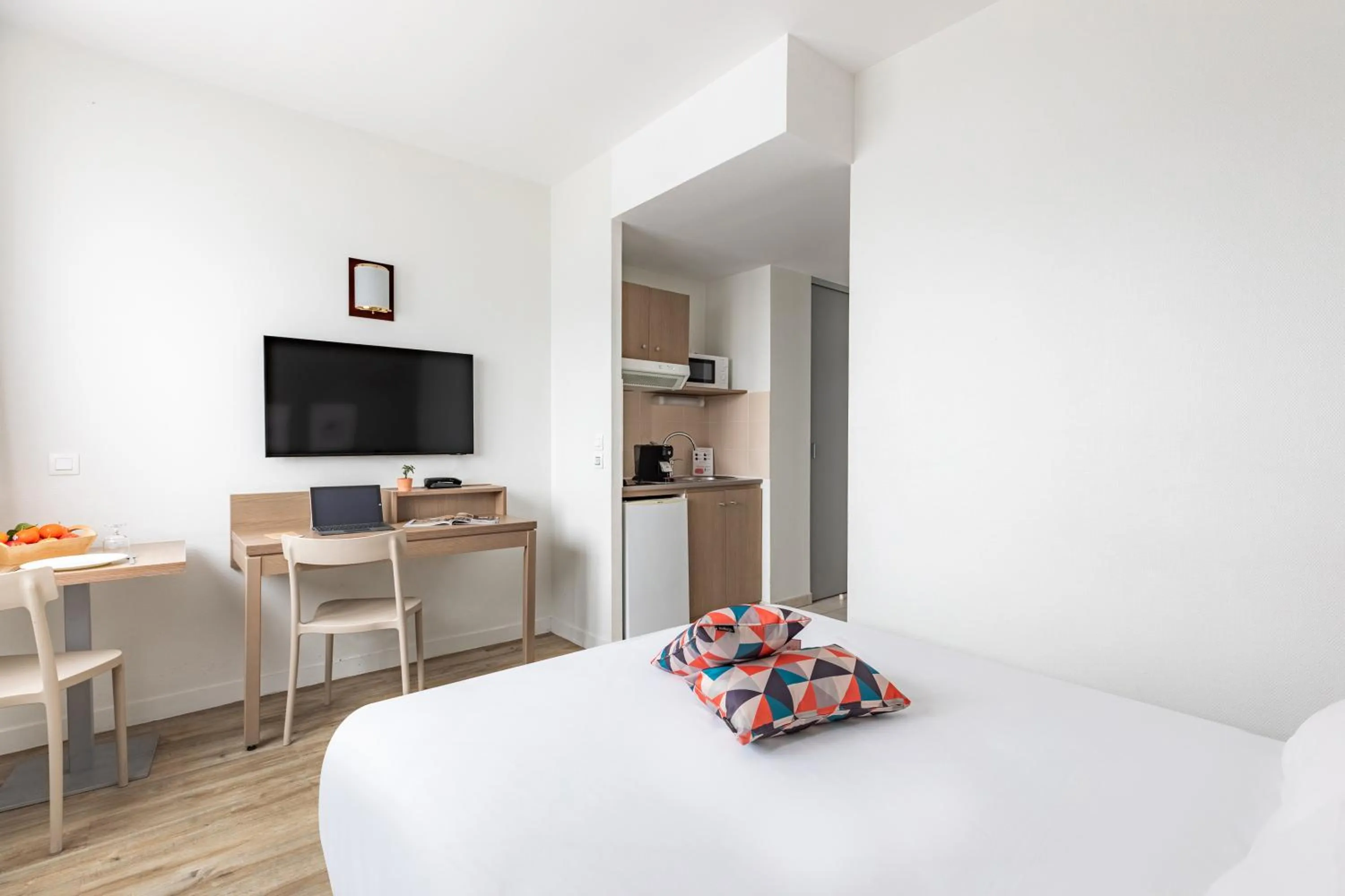 Bed in Appart'City Confort Le Mans Centre