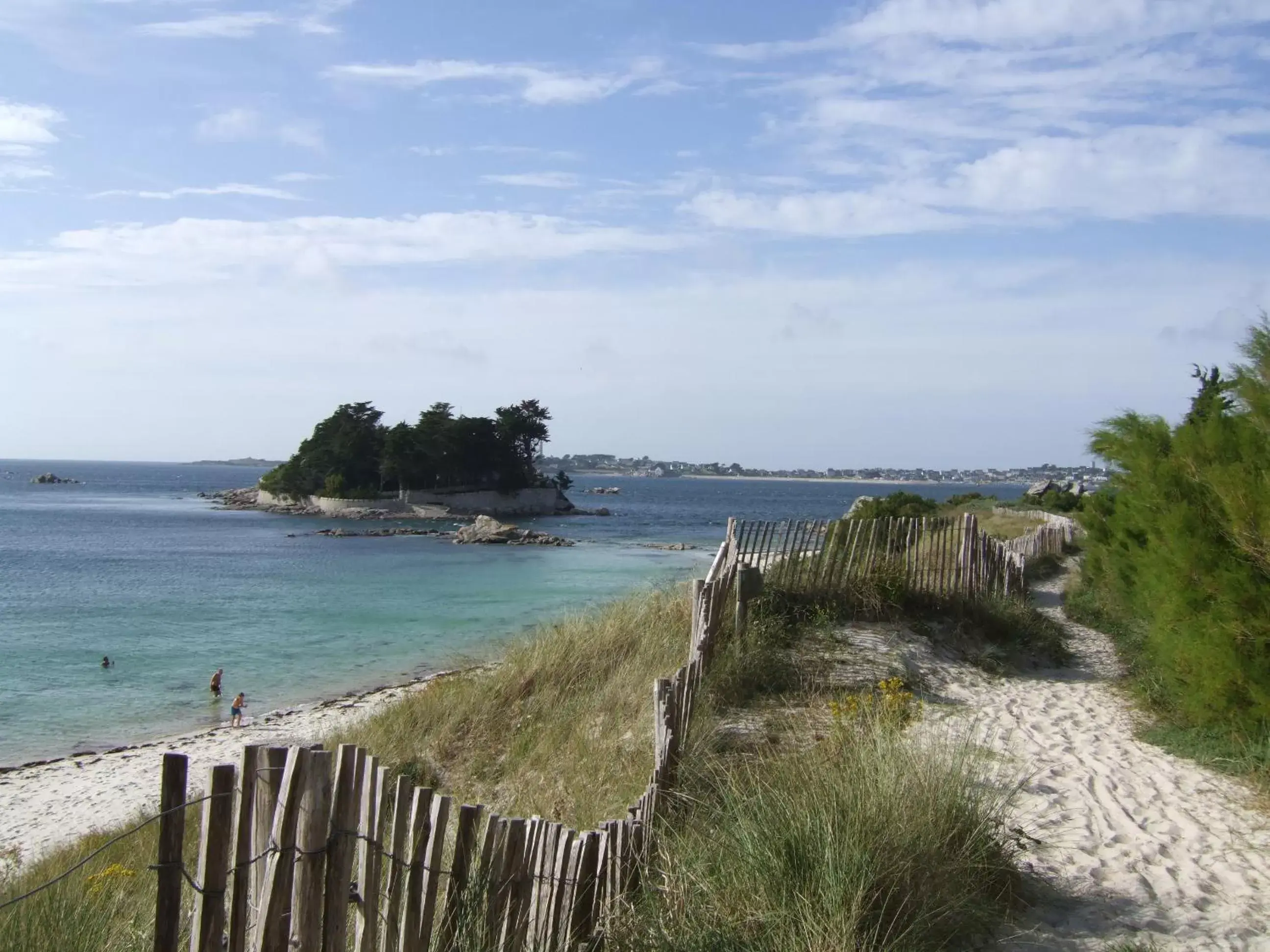 Nearby landmark, Beach in Hotel Le Temps De Vivre