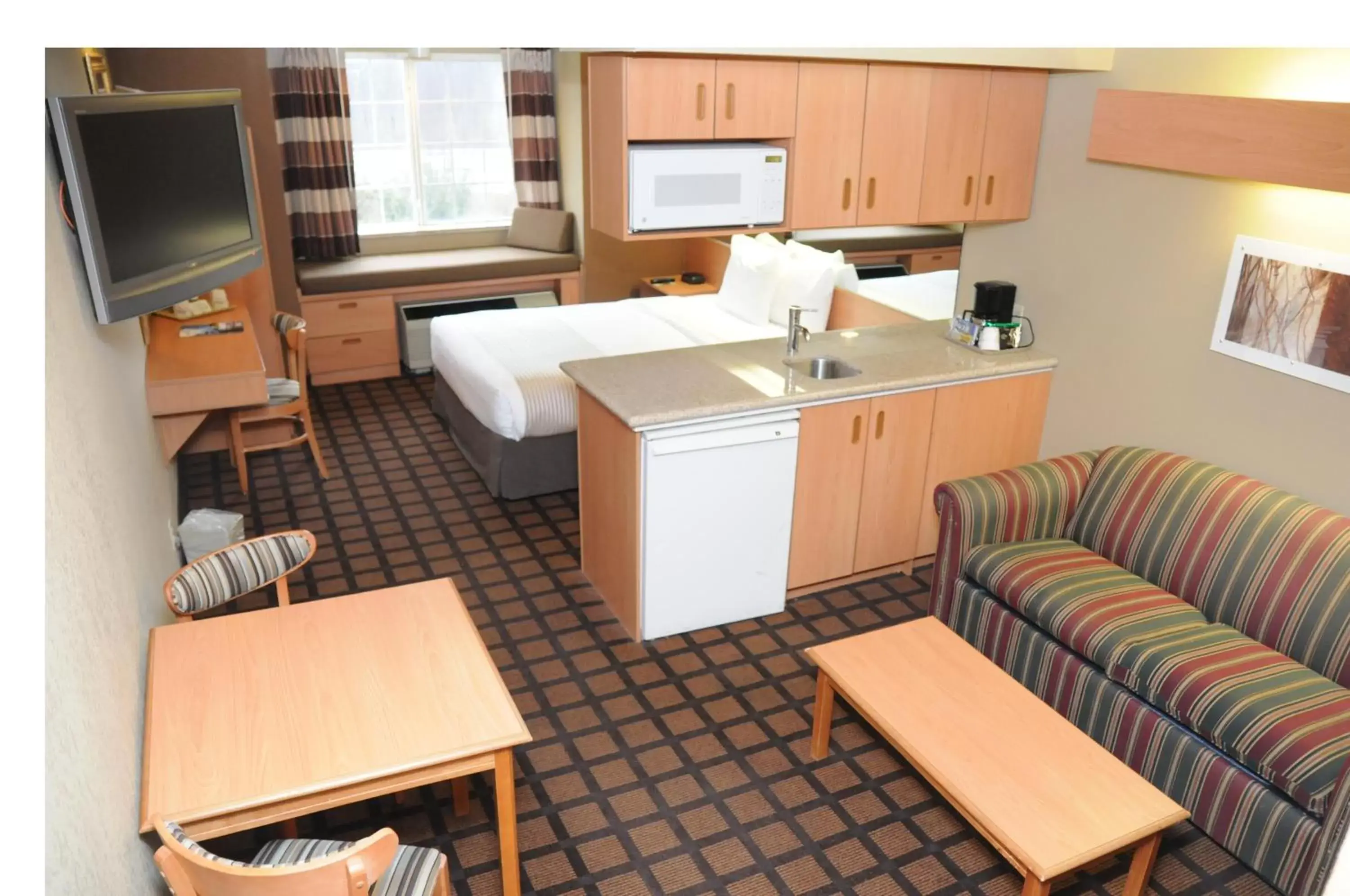 Queen Suite - Non-Smoking in Microtel Inn & Suites by Wyndham West Chester
