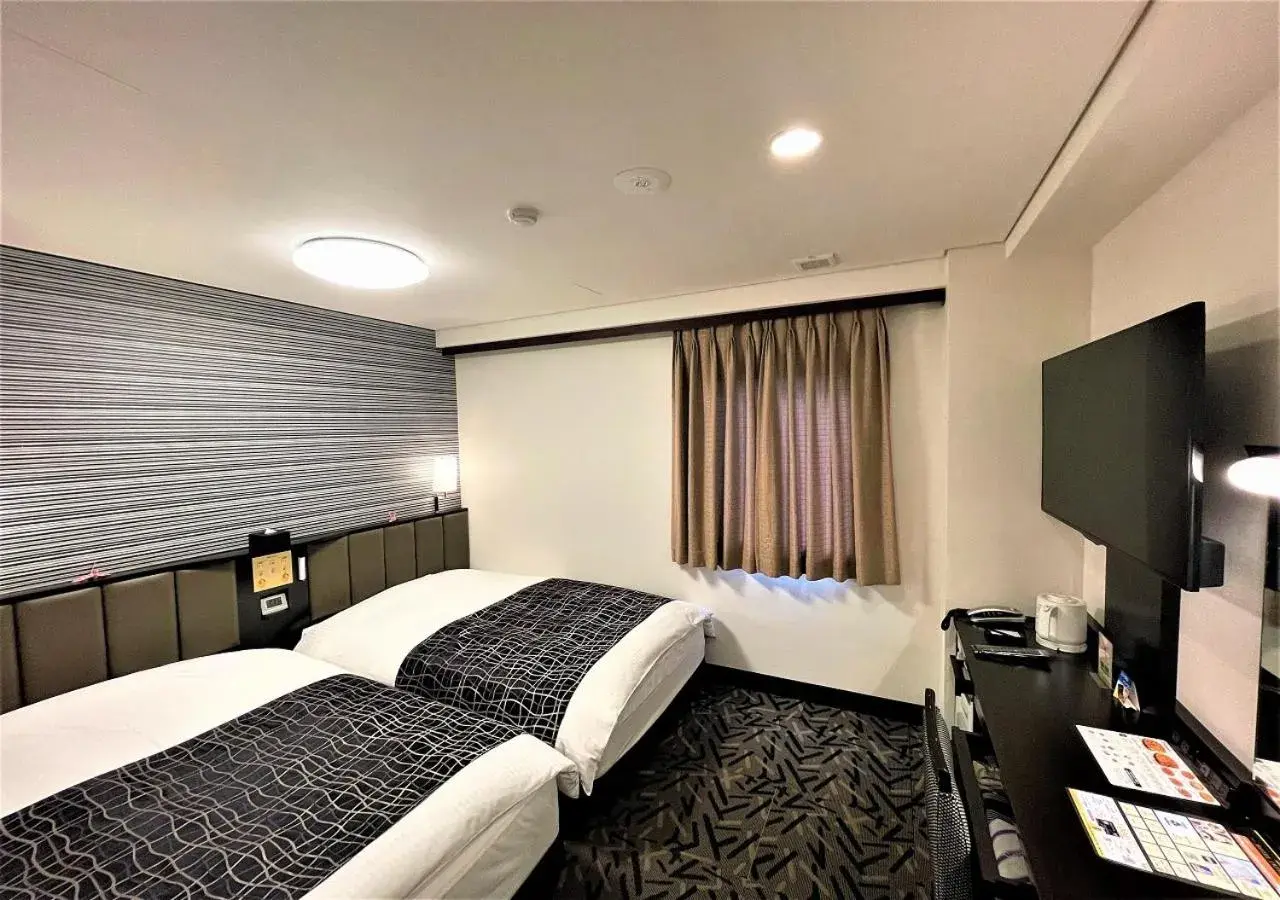 Photo of the whole room, Bed in APA Hotel Hachioji Eki Nishi