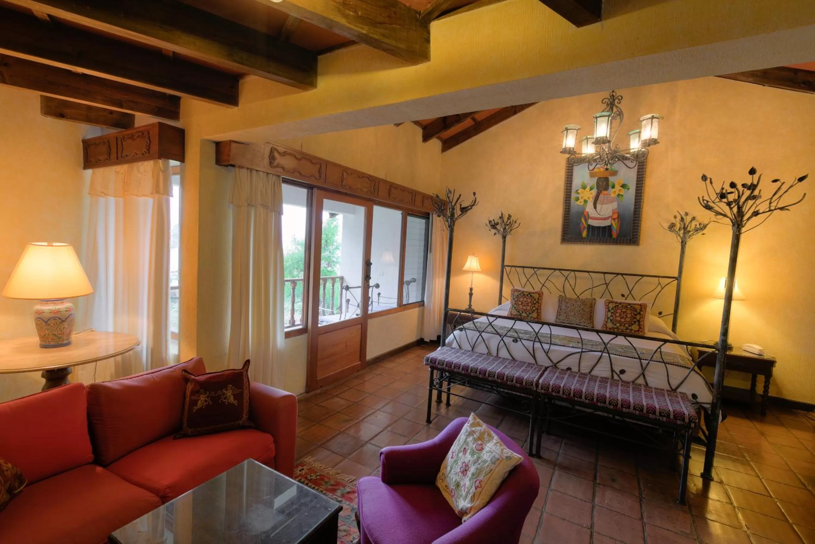 Balcony/Terrace, Bed in Hotel Atitlan