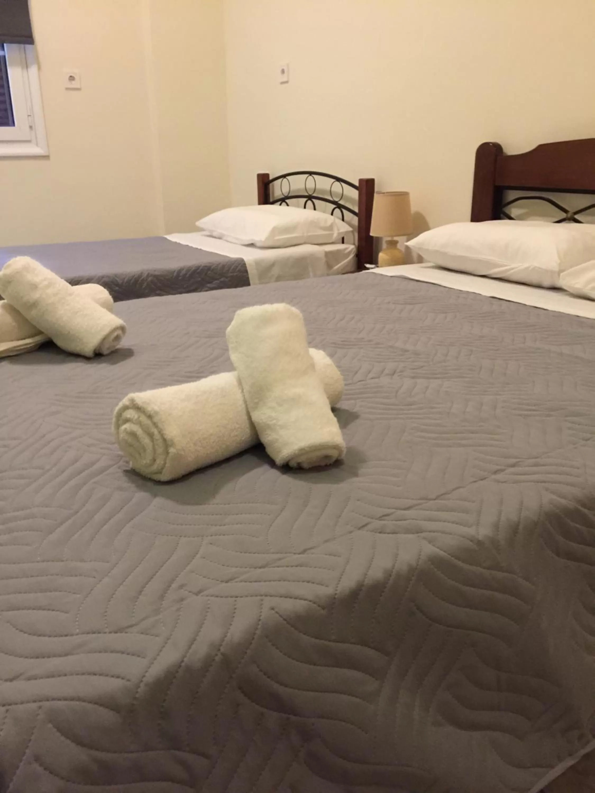 Bed in happyWish Syros