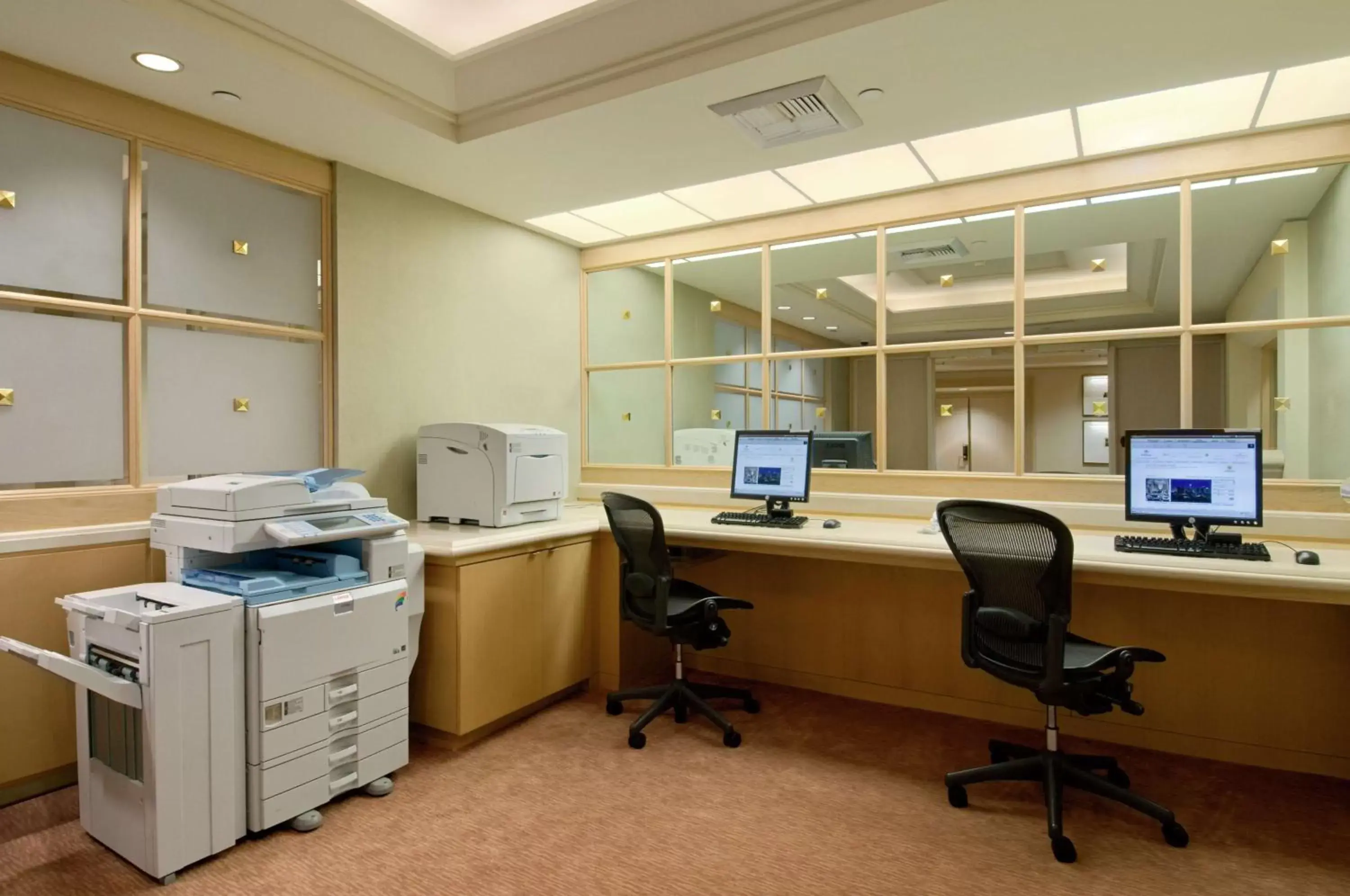 Business facilities in Hilton Los Angeles Airport