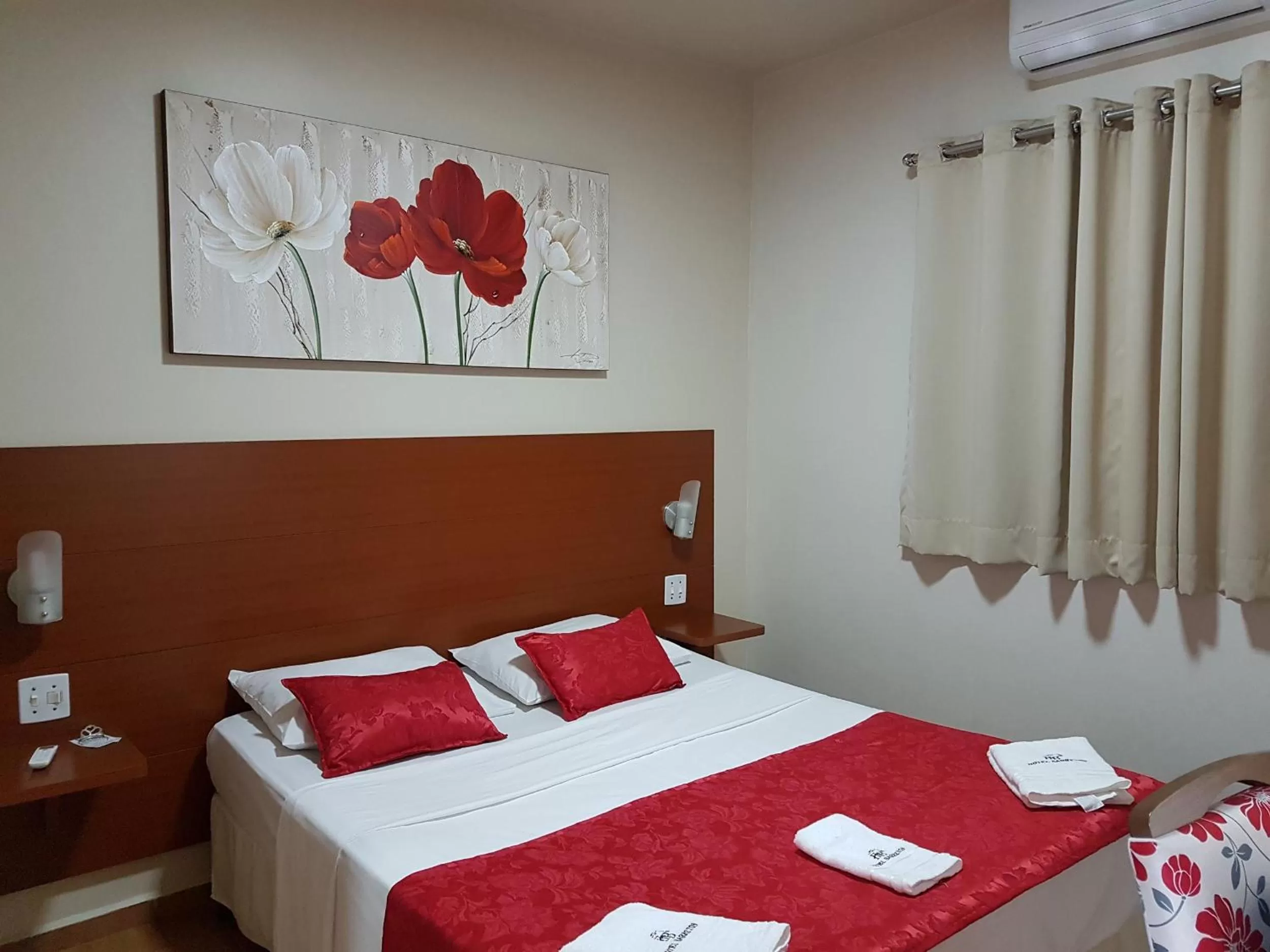 Bedroom, Bed in Hotel Barretos