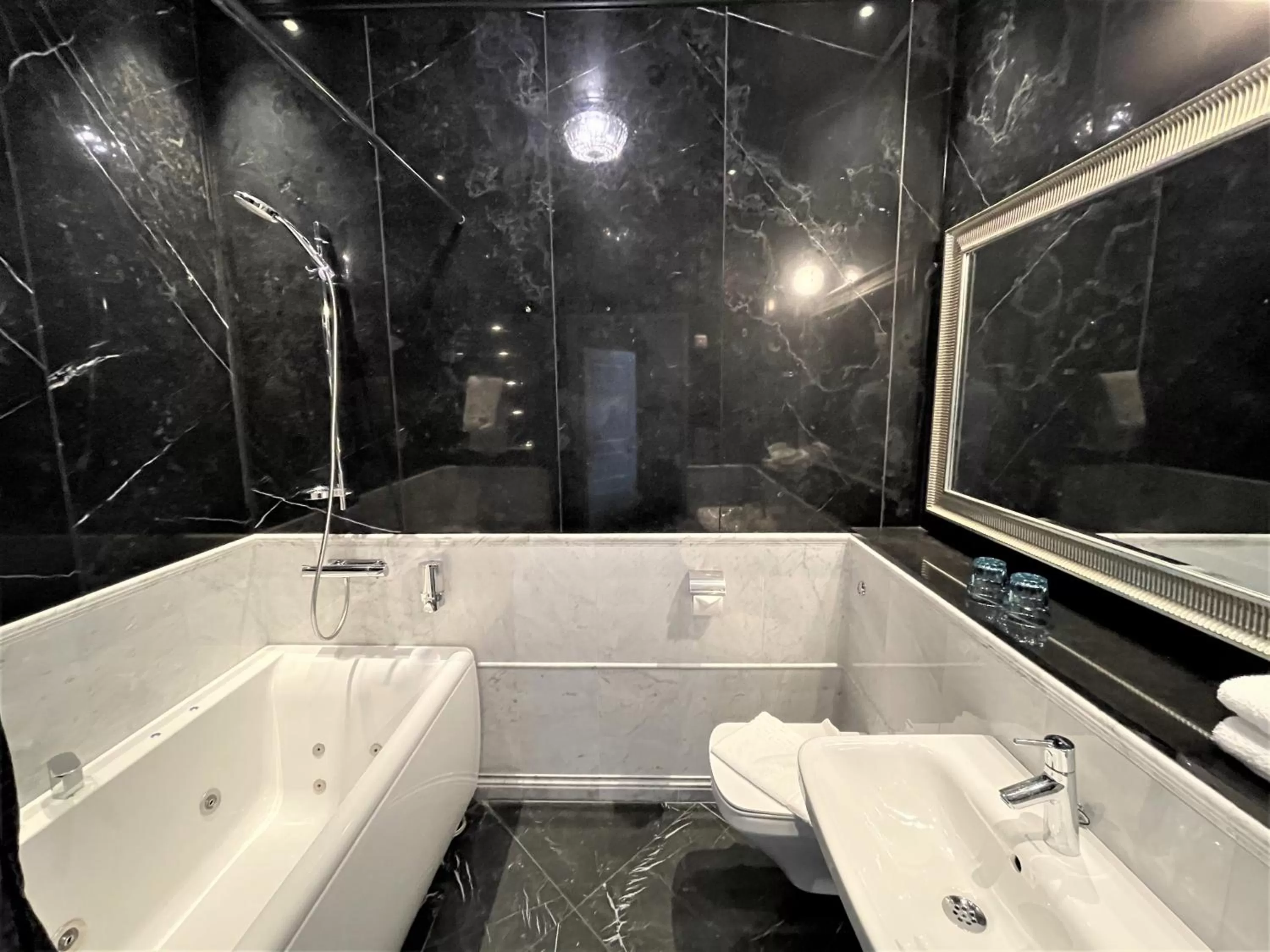 Bathroom in Hotel Vasa, BW Signature Collection