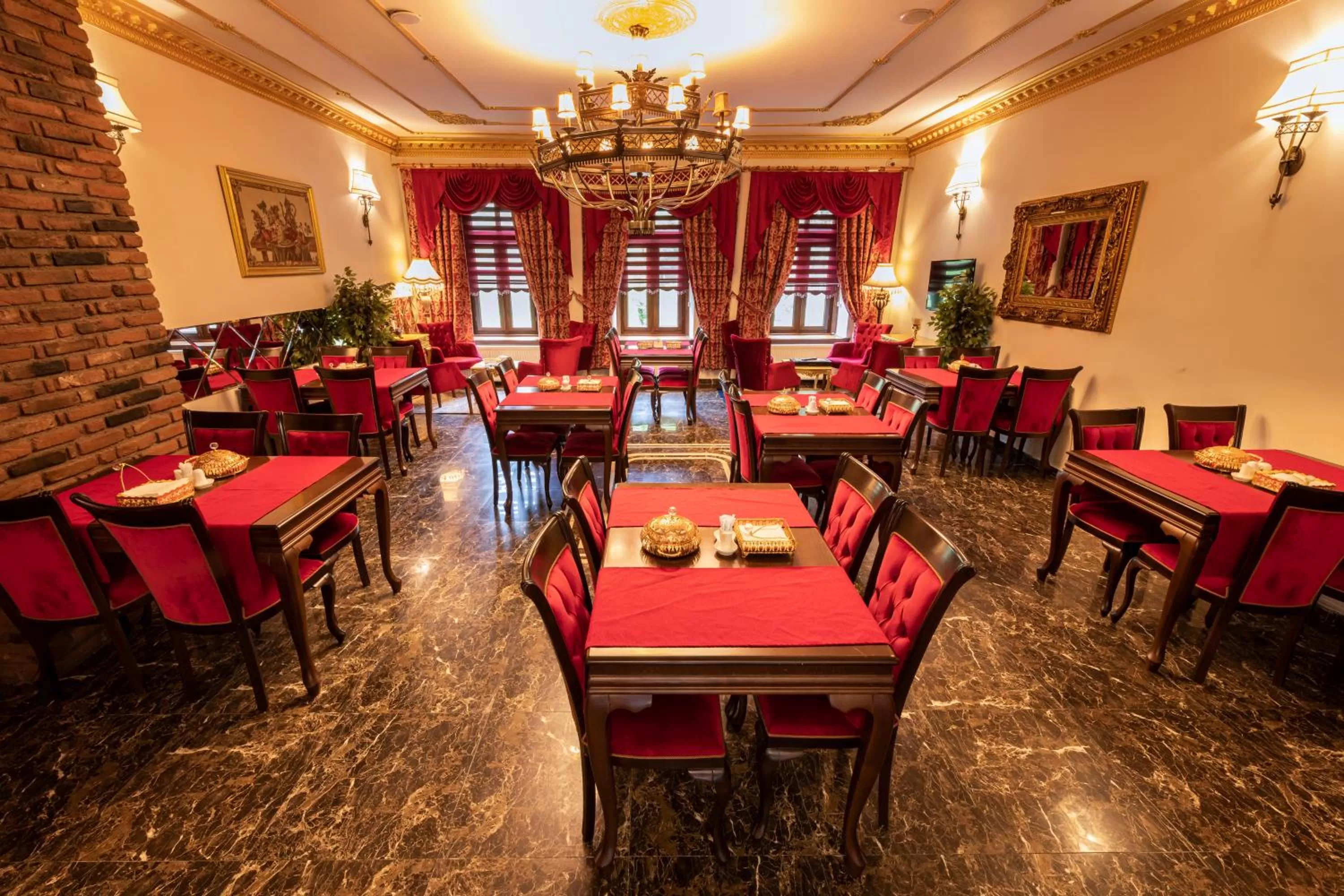 Restaurant/places to eat in Katerina Palace 1877