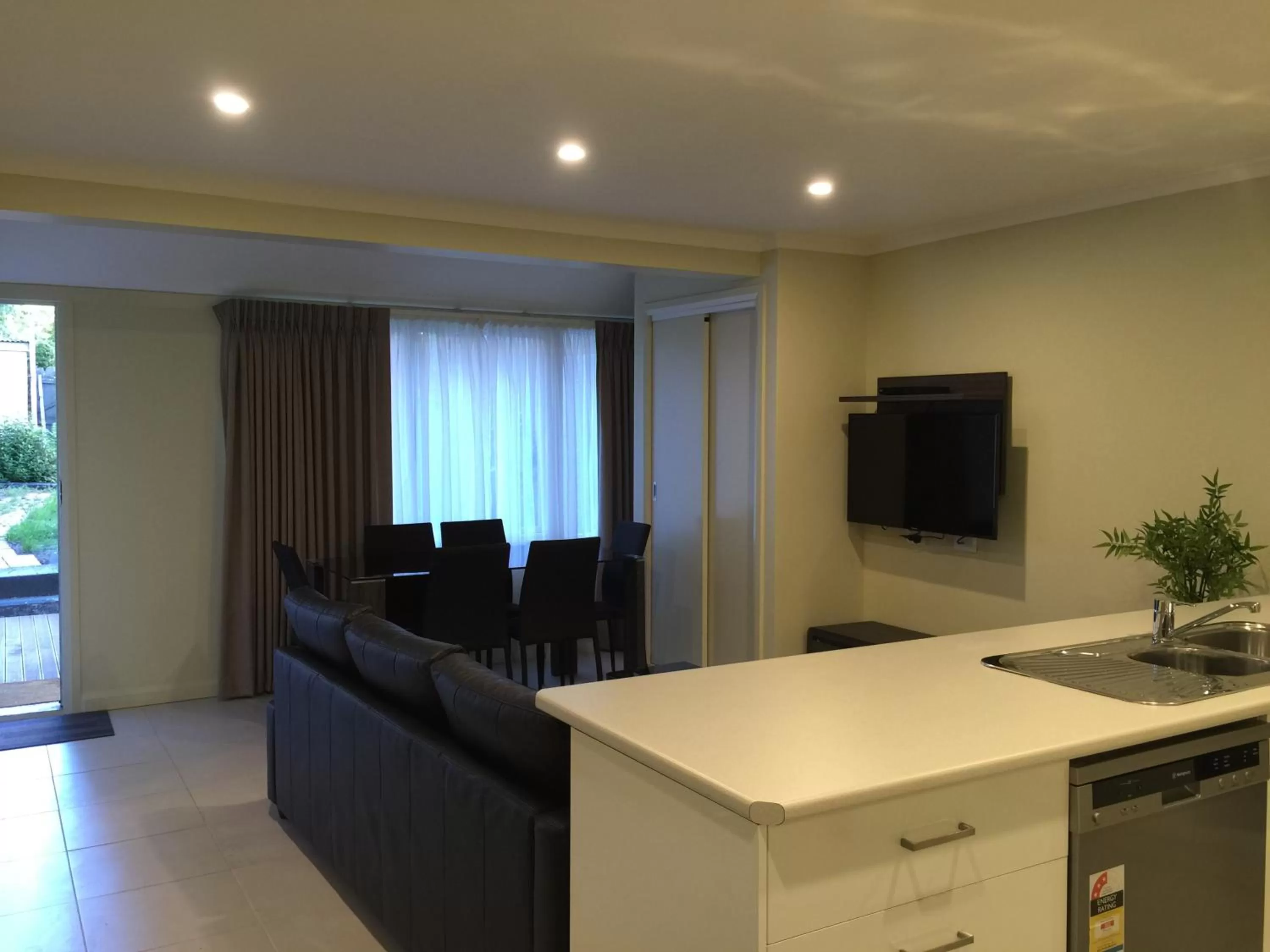 Living room in Park Squire Motor Inn & Serviced Apartments