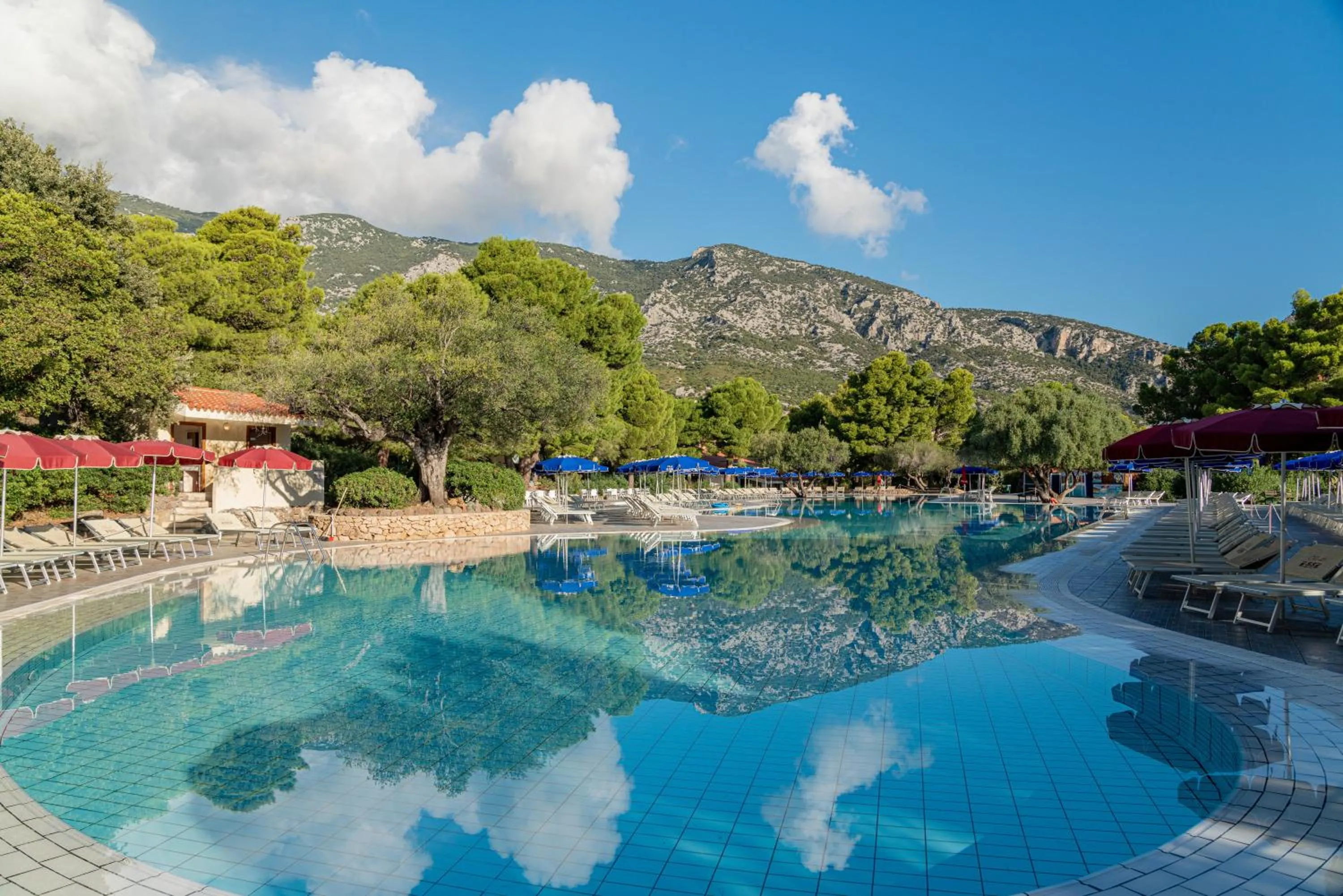 Swimming pool in Club Esse Palmasera