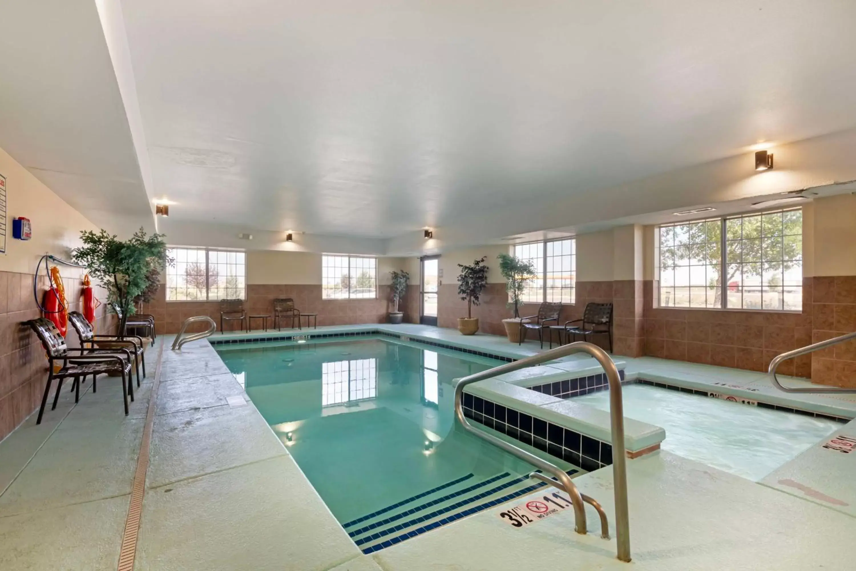 Pool view, Swimming Pool in Best Western Laramie Inn & Suites