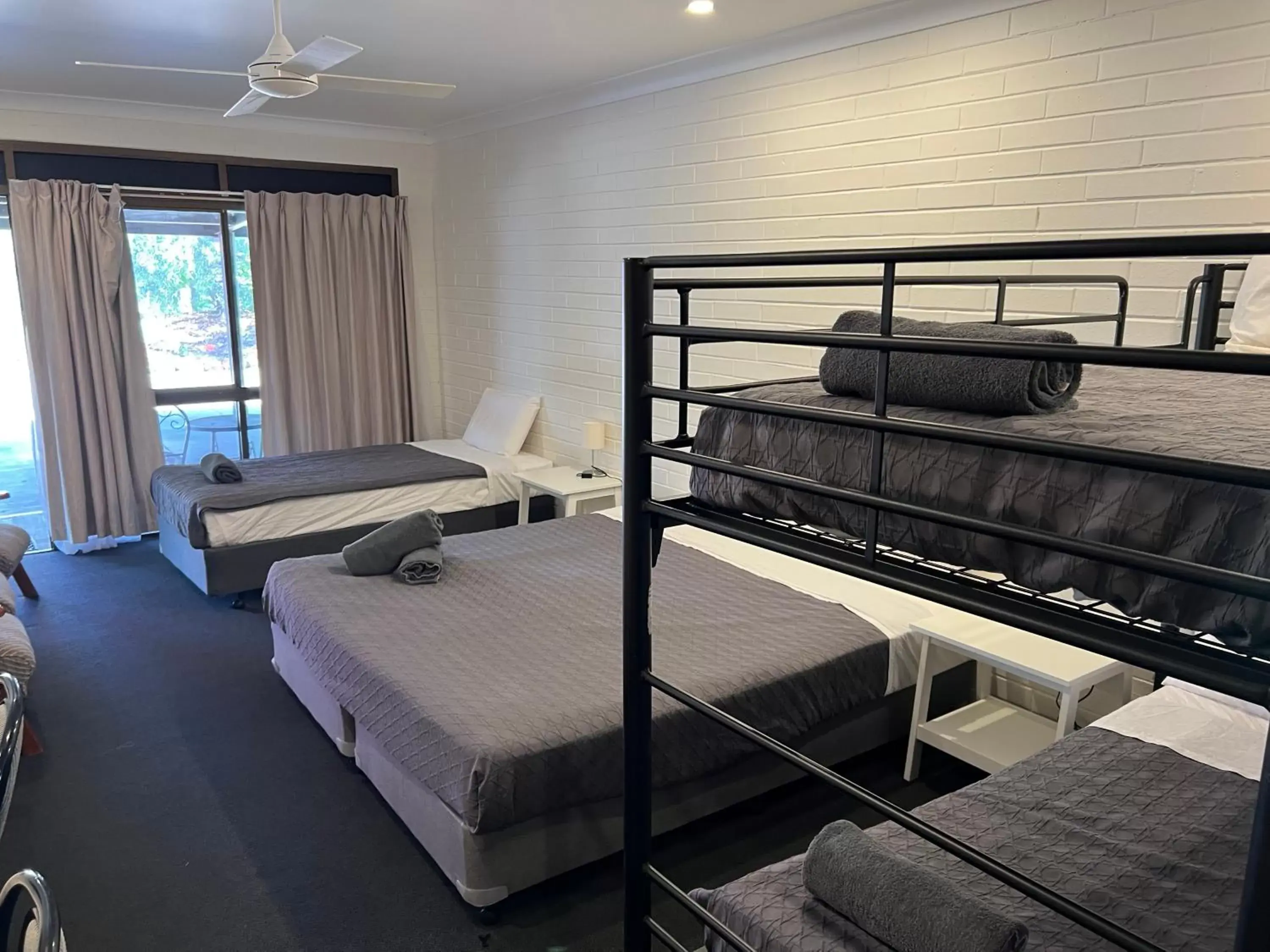 Albert Park Motor Inn-KING BED IN EVERY ROOM-RENOVATED 2022