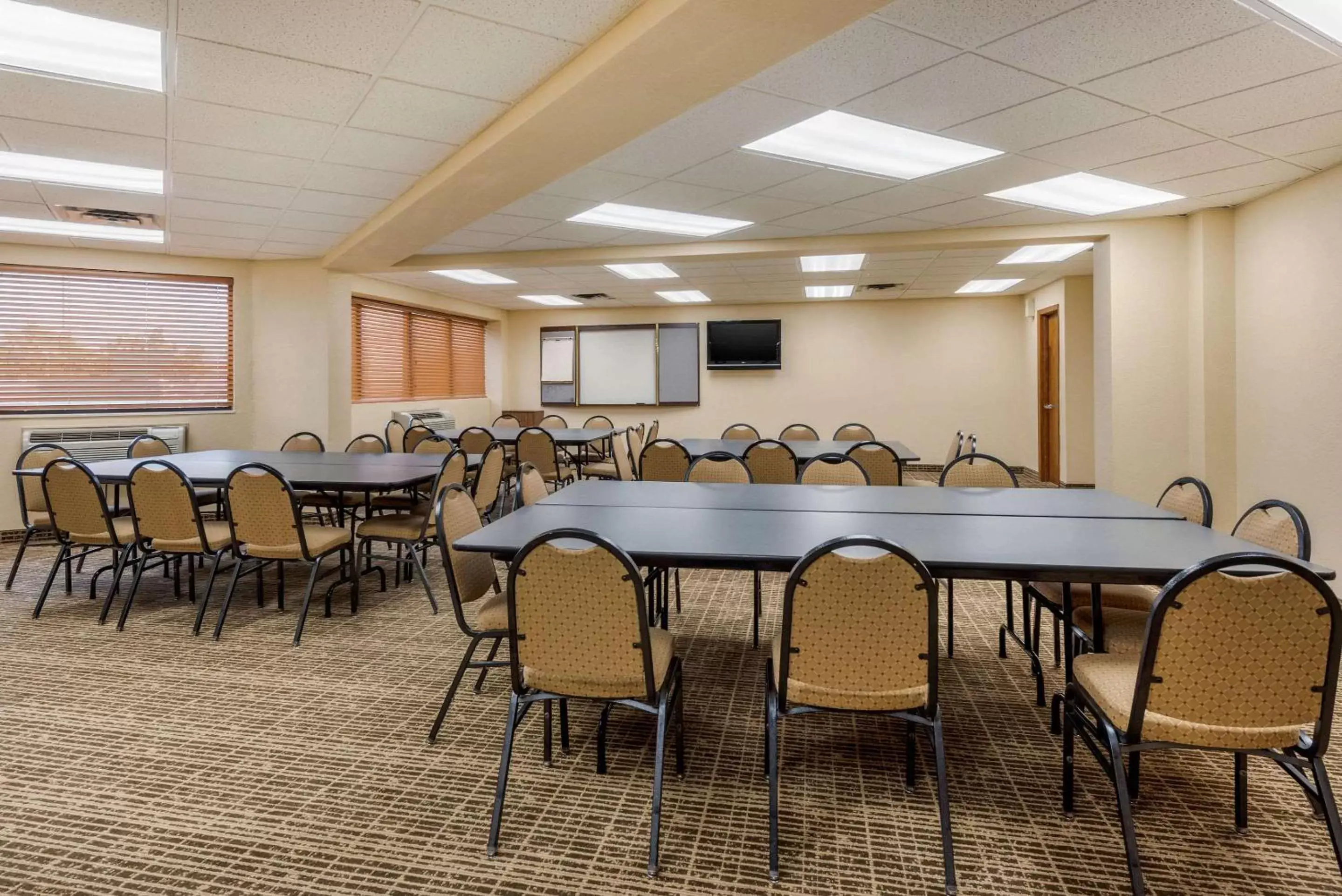 Meeting/conference room in Quality Inn Louisville