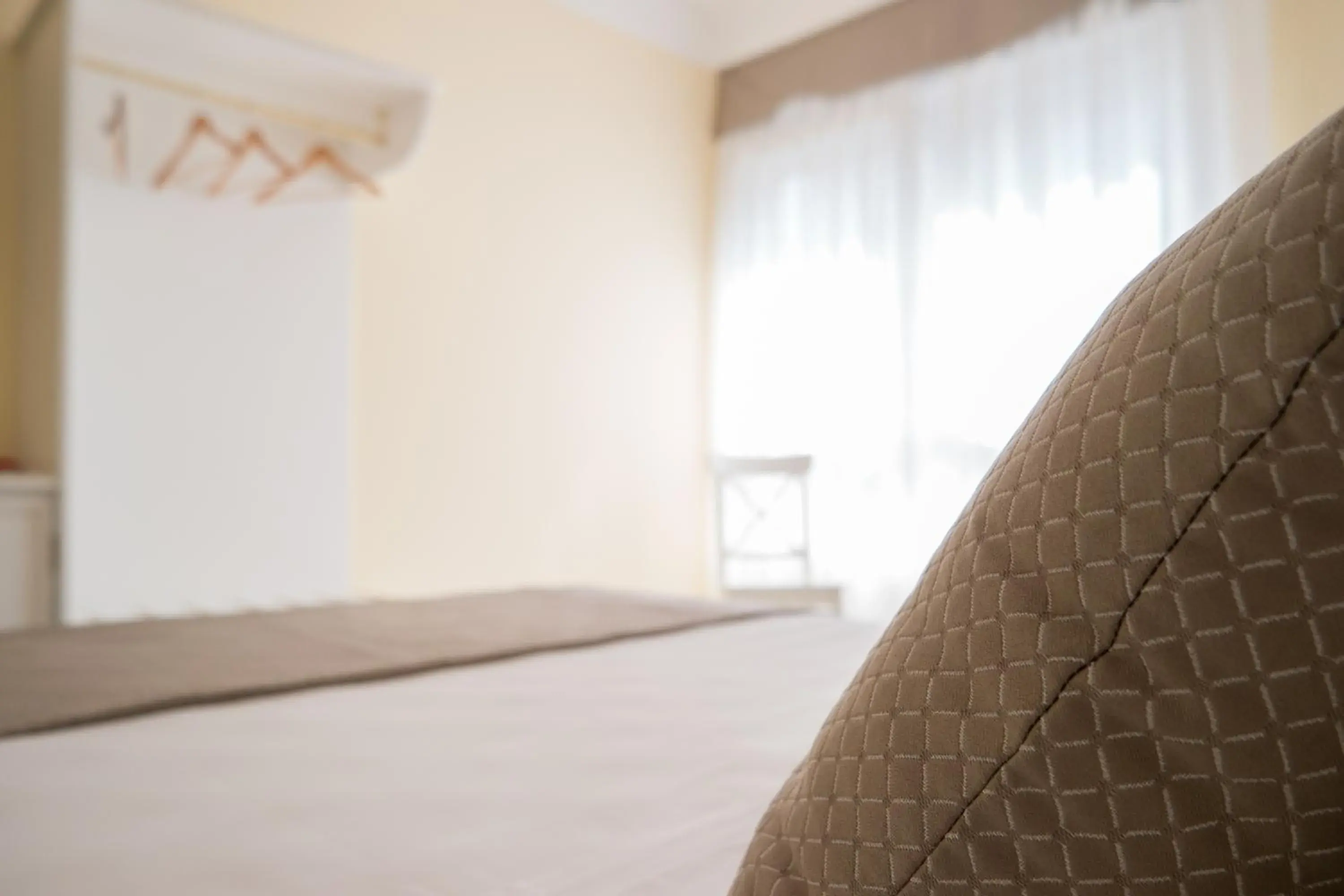 Bedroom, Bed in Guest House Train Station