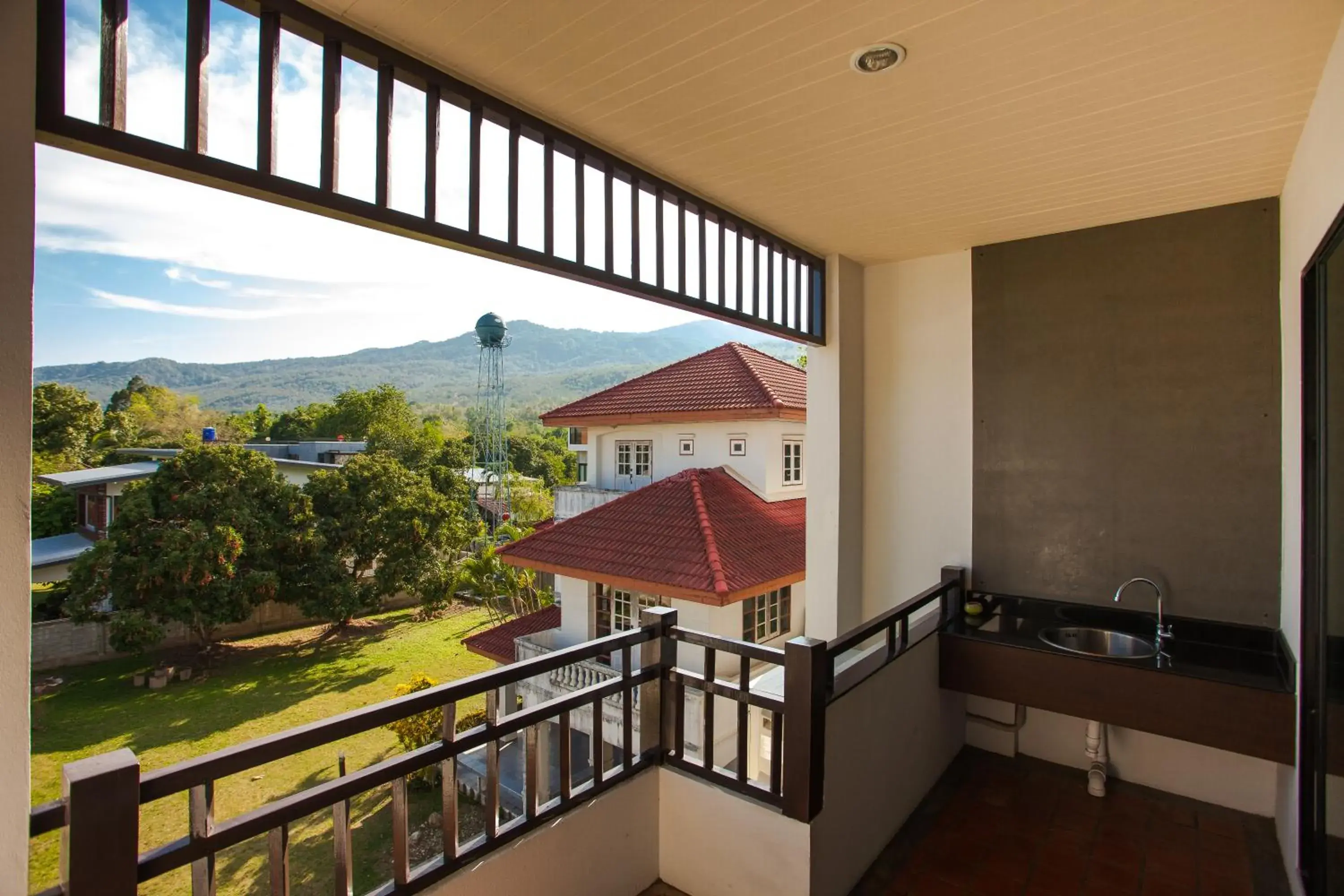 Balcony/Terrace, Mountain View in Sang Serene House