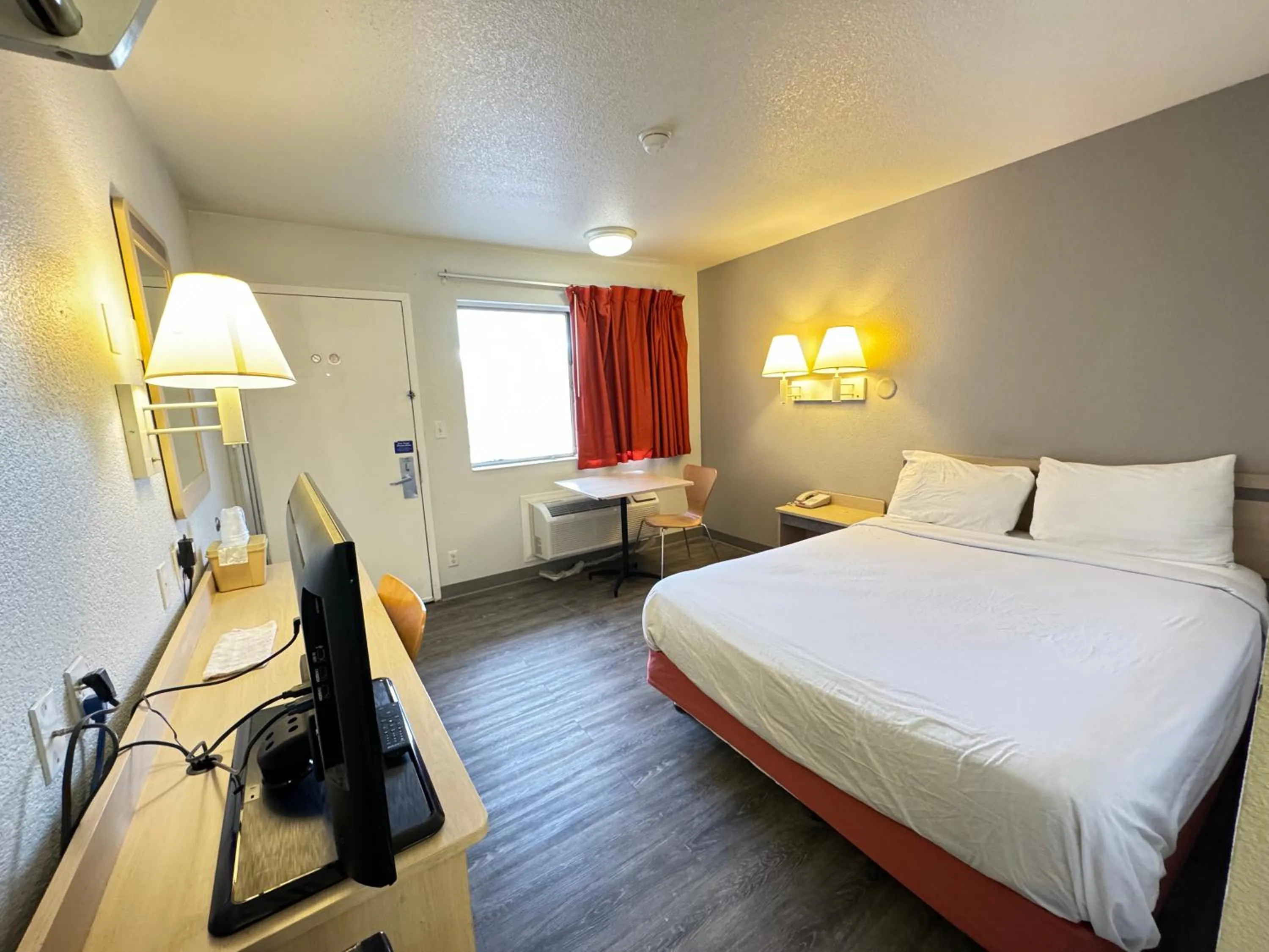 Bedroom, Bed in Motel 6-Casper, WY