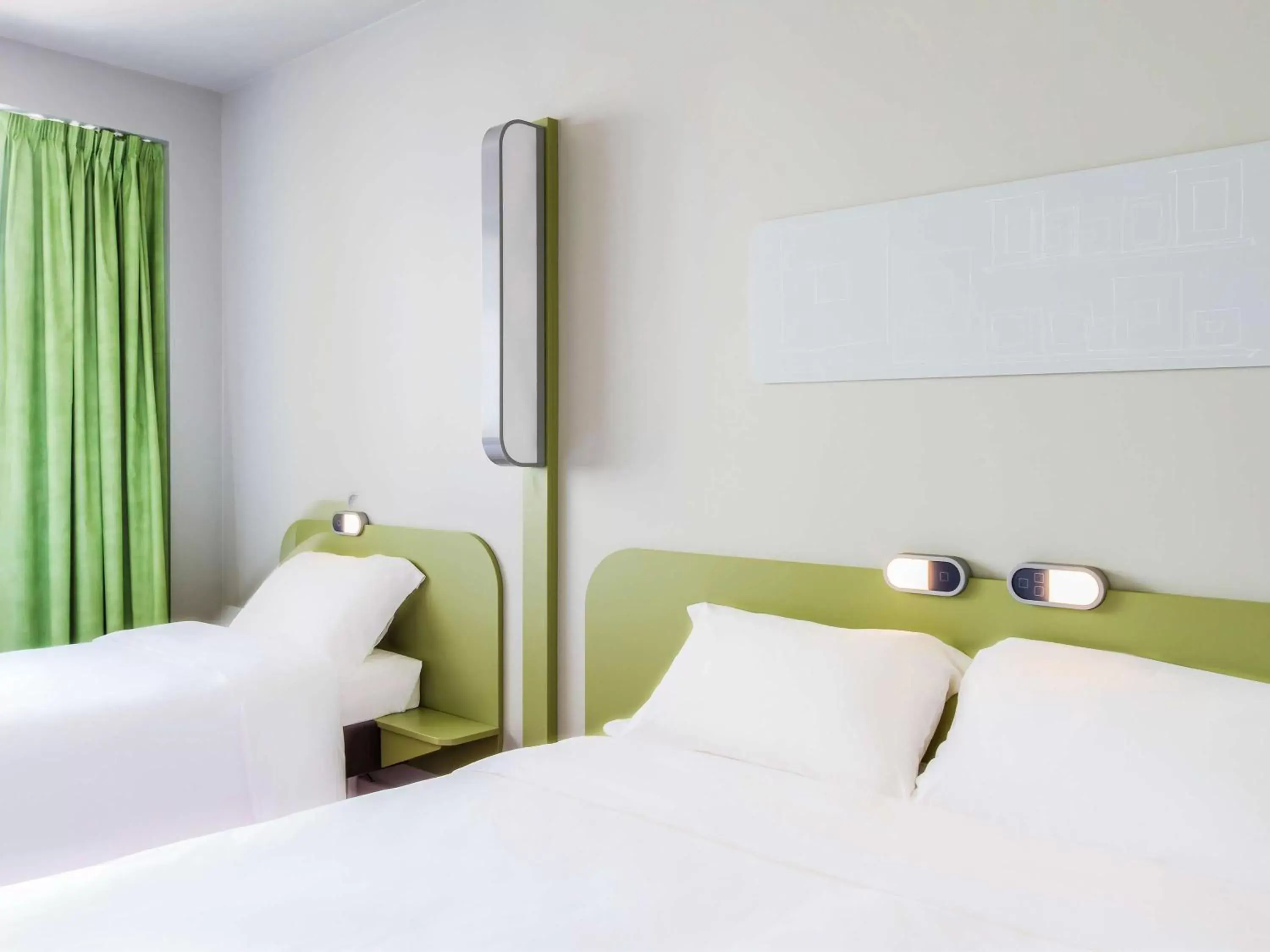 Photo of the whole room, Bed in Ibis Budget Braga Centro
