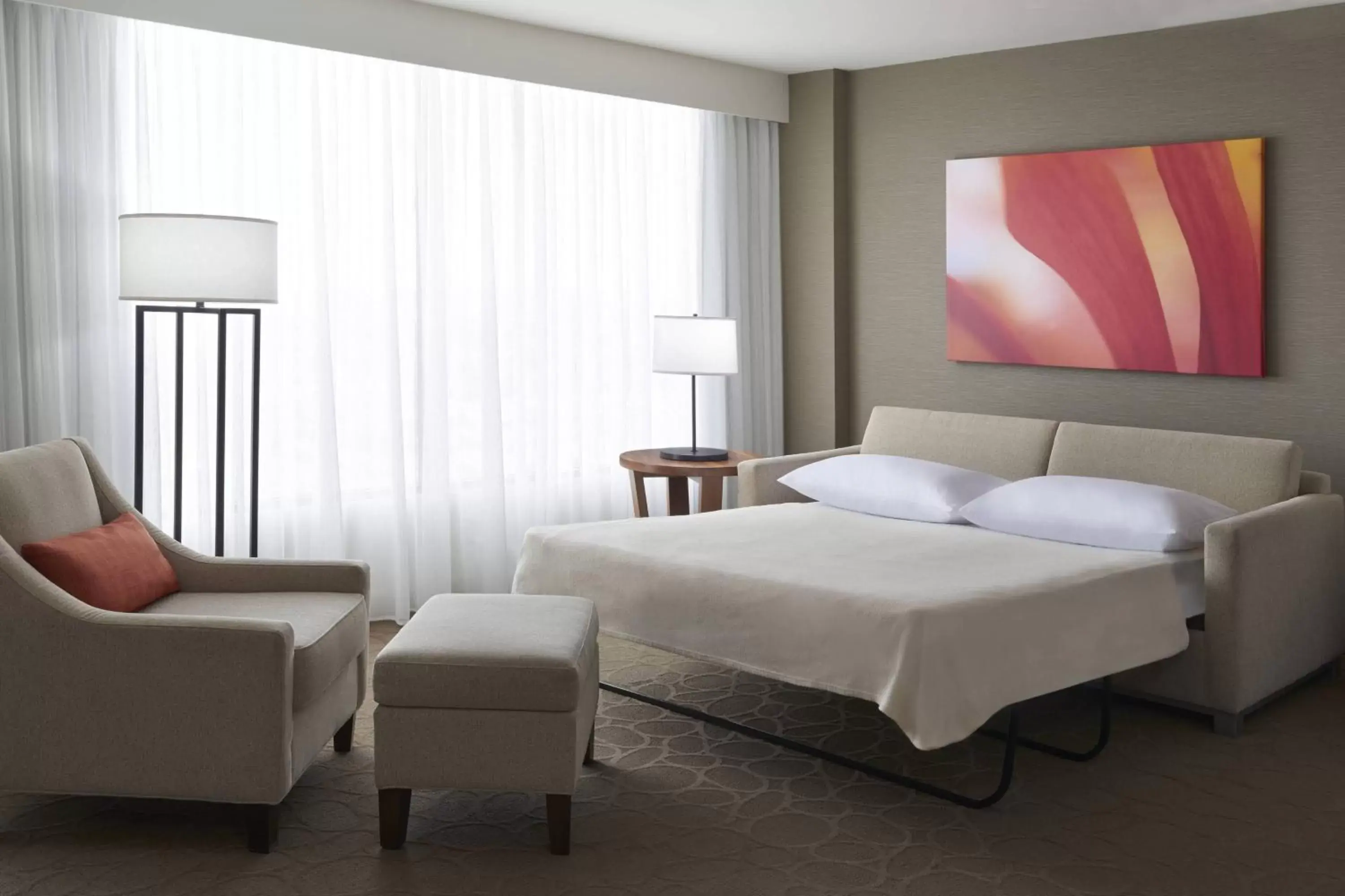 Photo of the whole room, Bed in Delta Hotels by Marriott Toronto Airport & Conference Centre