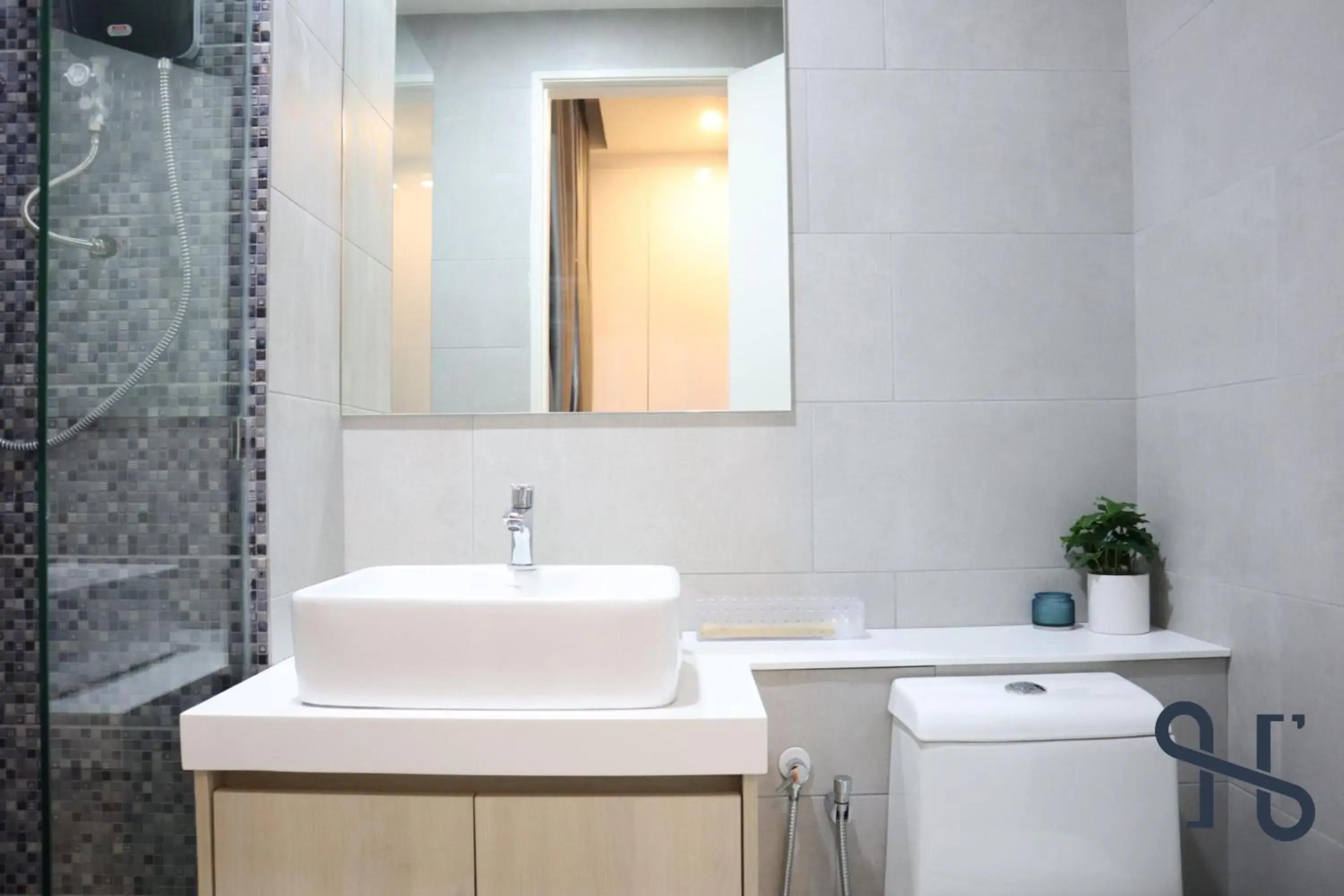 Toilet, Bathroom in Homesuite' Home @ The Shore Kota Kinabalu