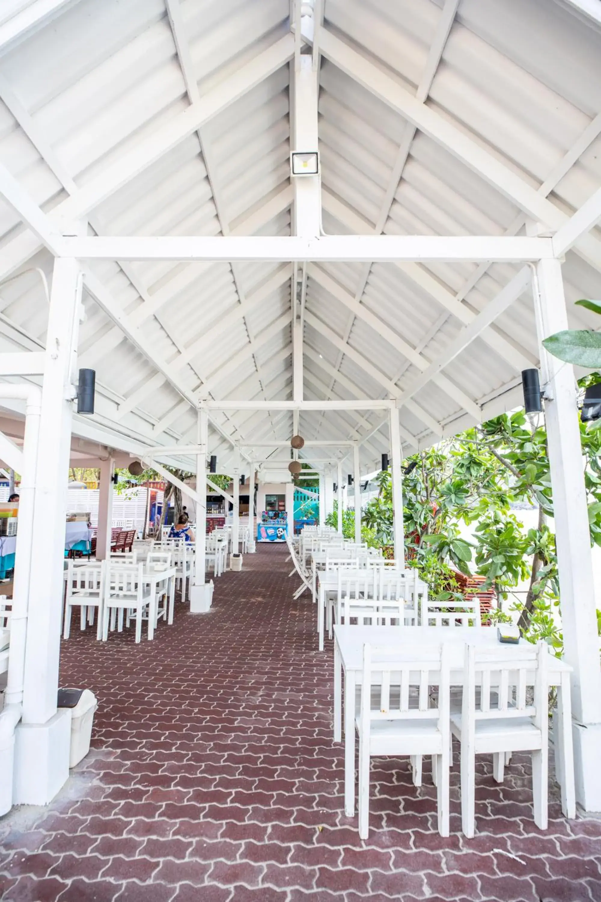 Restaurant/Places to Eat in Xanadu Beach Resort Koh Lan