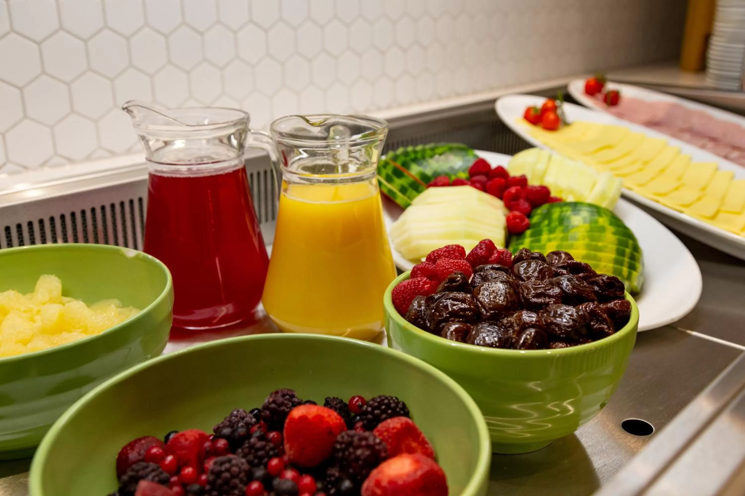 Breakfast in Holiday Inn Newport by IHG