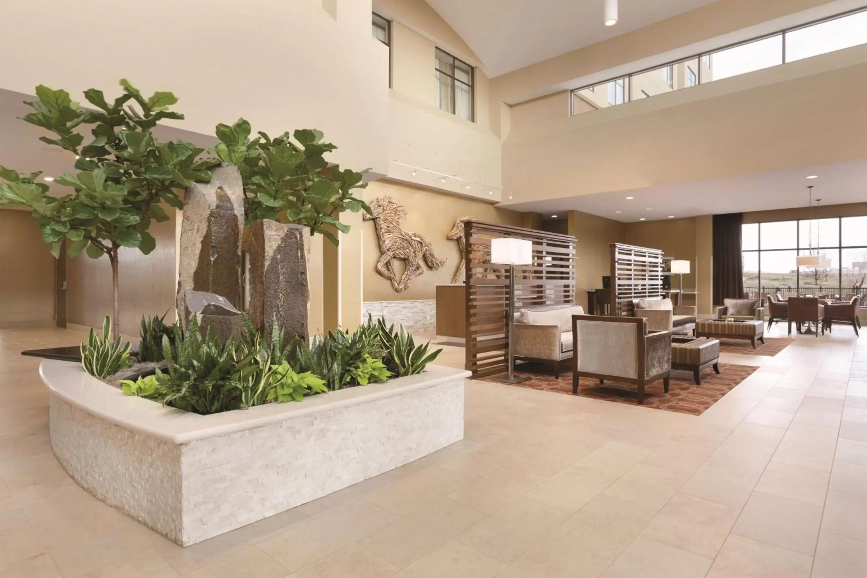Lobby or reception in Embassy Suites by Hilton Akron Canton Airport