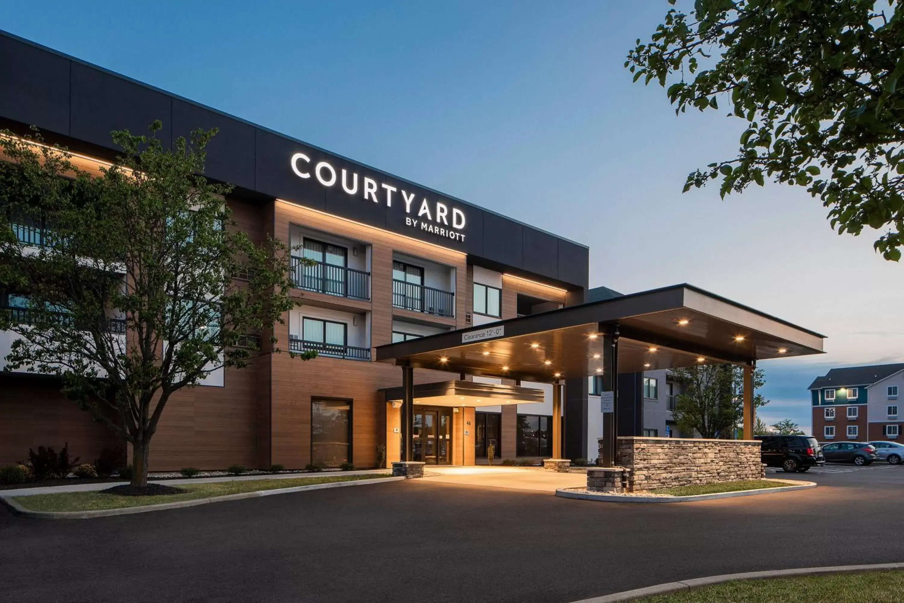 Property Building in Courtyard Cincinnati Airport South/Florence